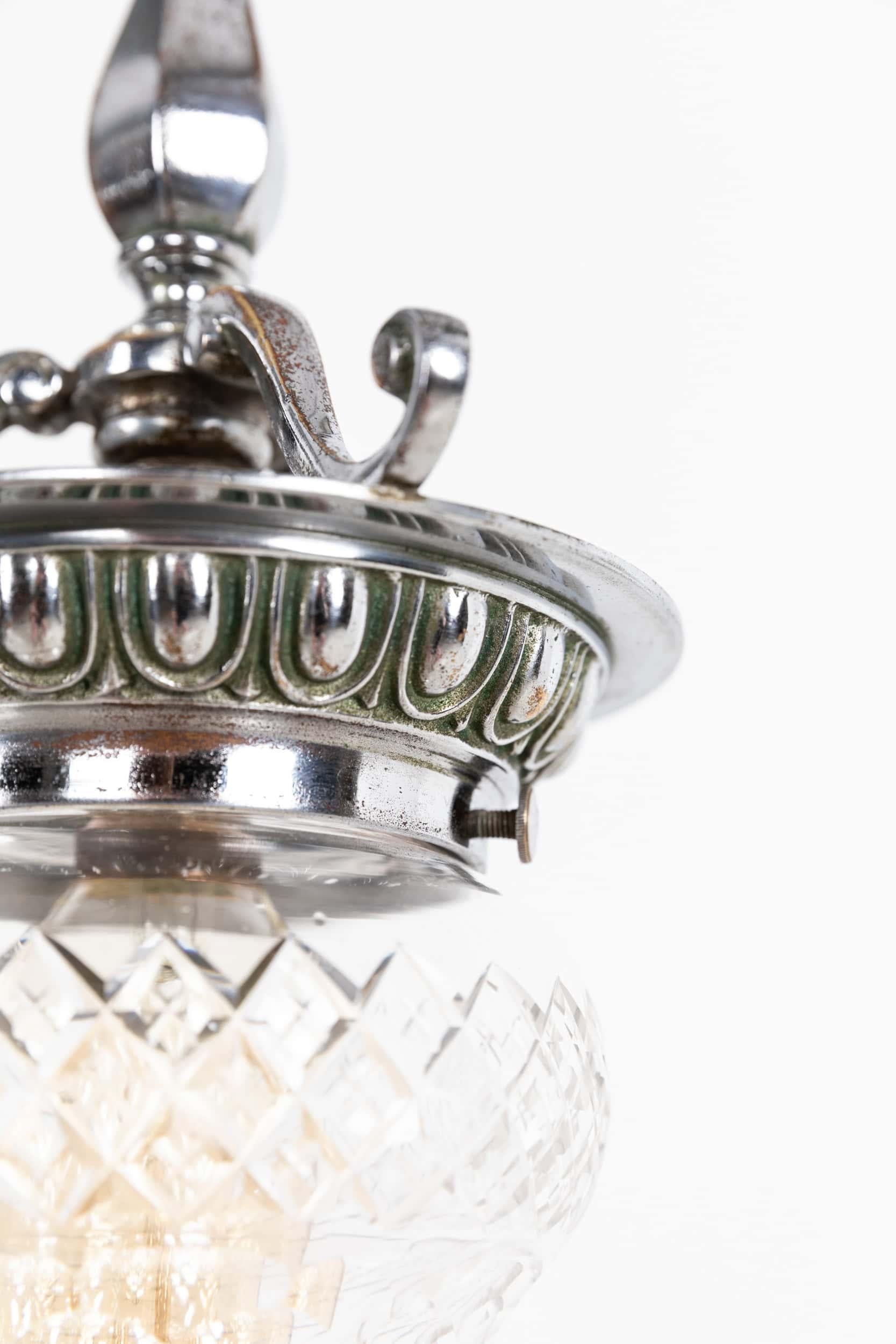 Early 20th Century Edwardian Ornate Teardrop Cut Glass Light Pendant Lamp, C.1900 For Sale