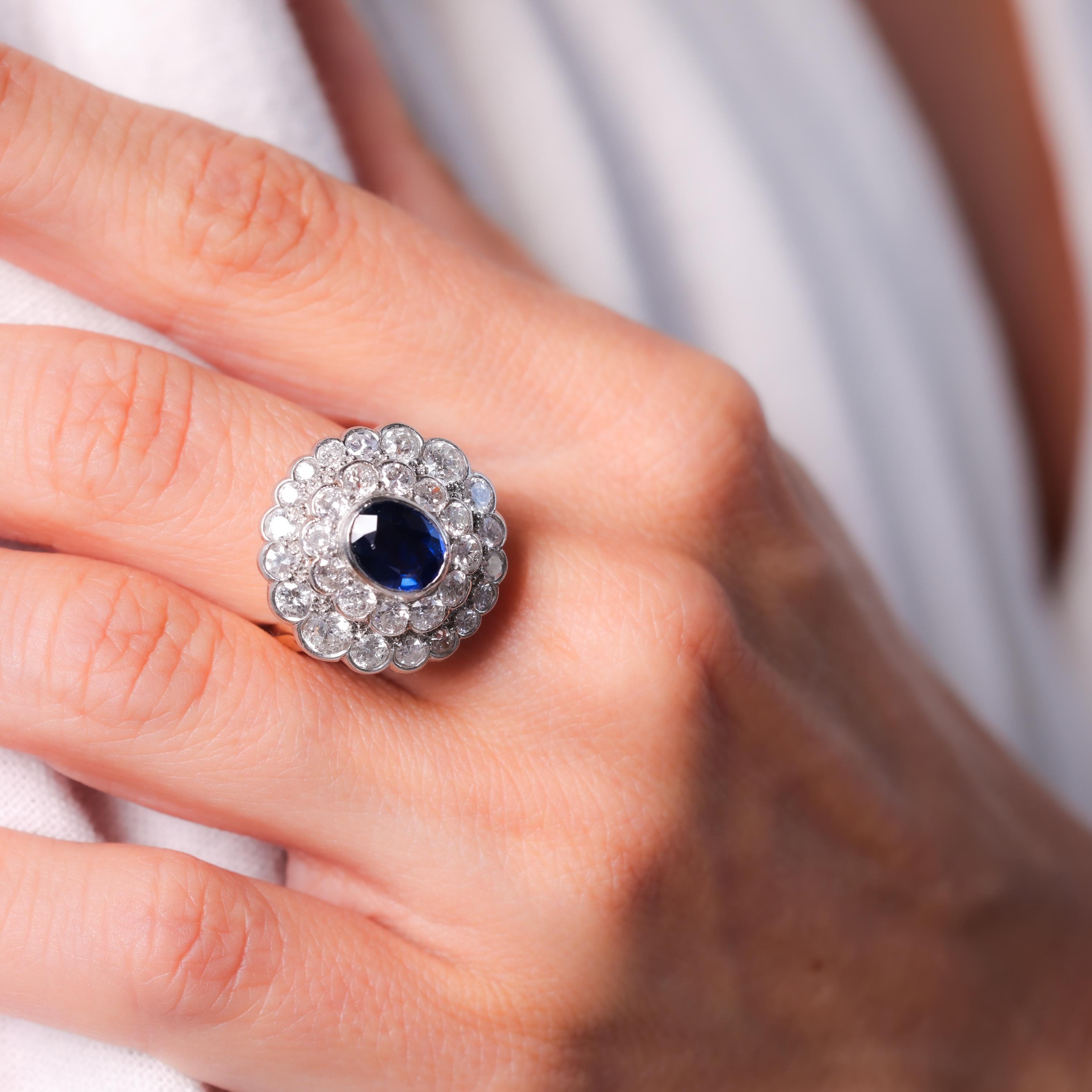 Women's or Men's Edwardian Oval Cut Sapphire Diamond 14K Yellow Gold Cluster Ring