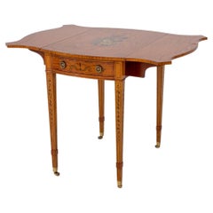 Table Pembroke édouardienne en bois de satin peint