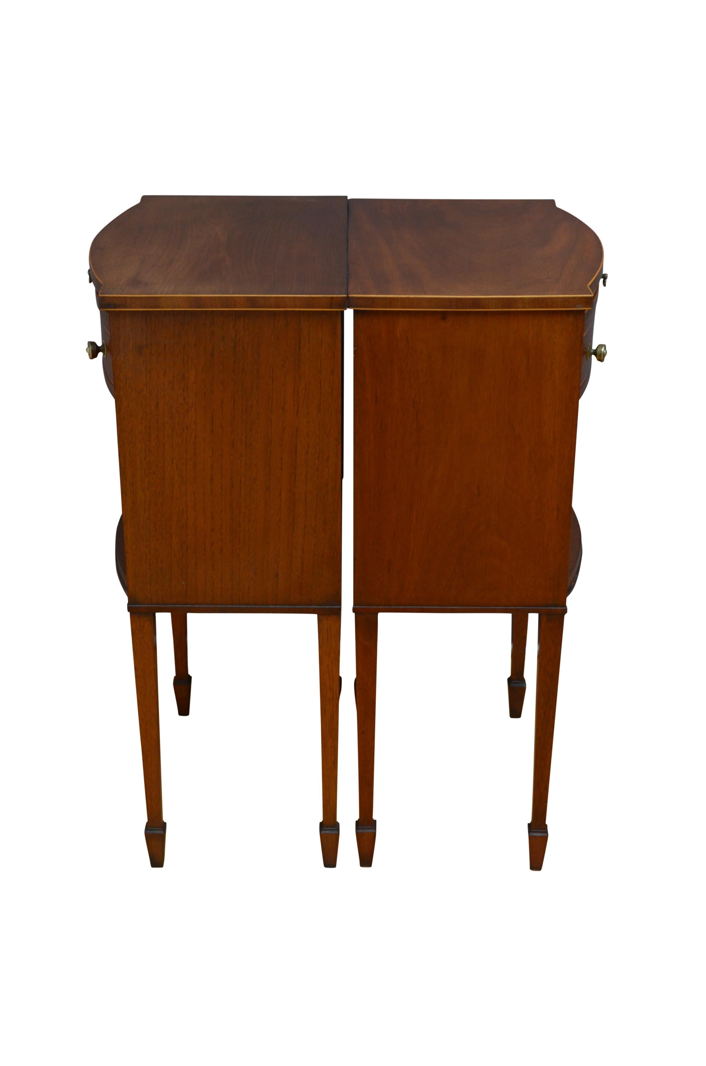 Edwardian Pair of Bedside Cabinets 3