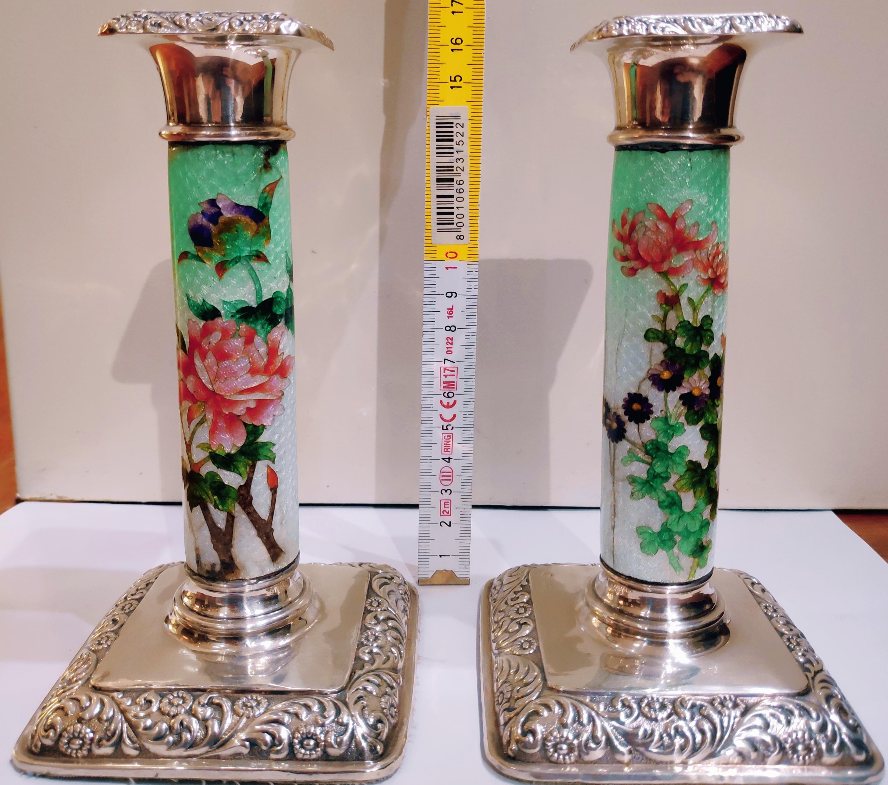 Edwardian Pair of Silver Enamel Candlestick In Fair Condition In Palermo, IT