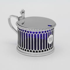 Paire de pots à moutarde édouardiens en argent sterling fabriqués en 1909 par Elkington & Co.