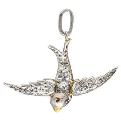 Edwardian Pavè Diamond Platinum-Topped 18 Karat Yellow Gold Bird Swallow Charm