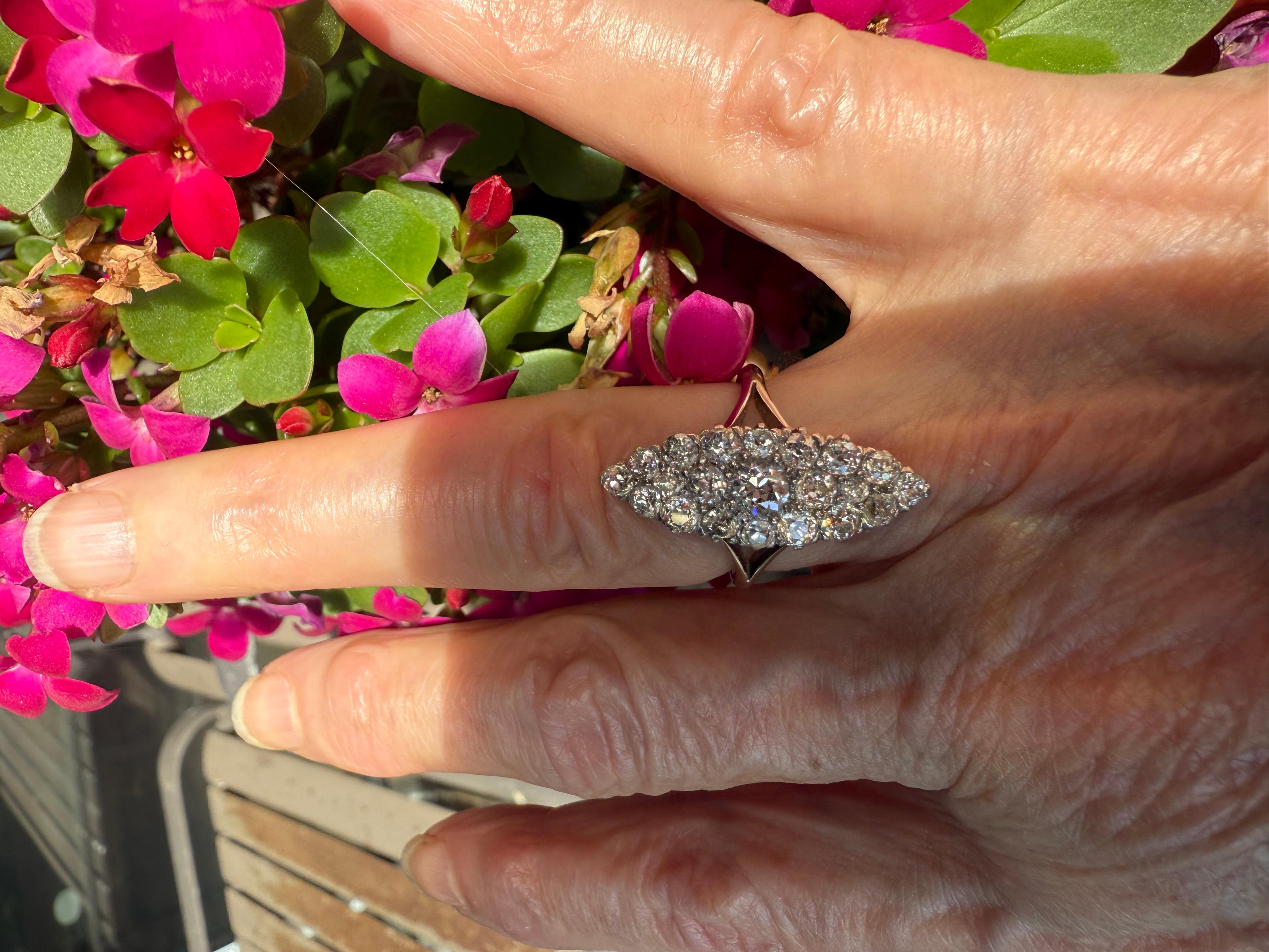 Edoardiano Anello edoardiano con pavé di diamanti a forma di marquise in vendita