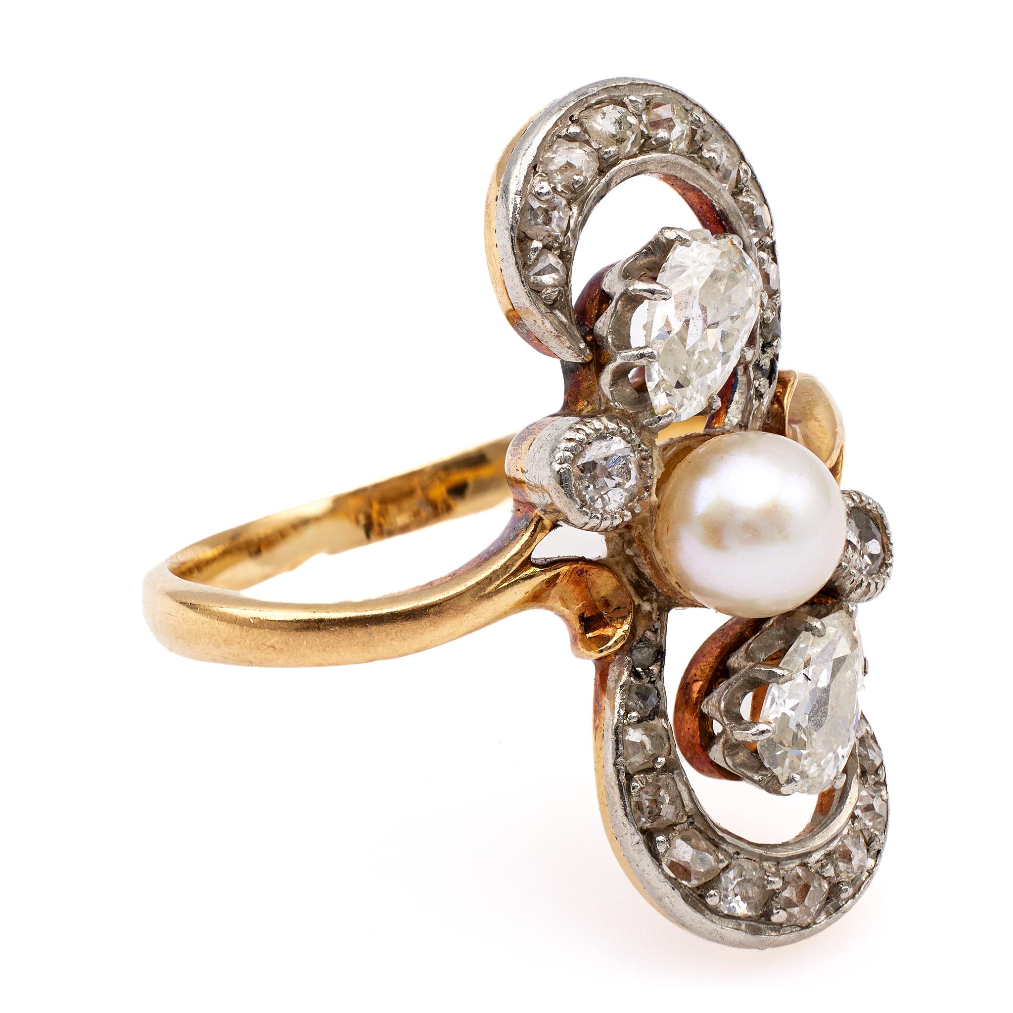 Women's or Men's Edwardian Pearl and Diamond 18k Yellow Gold Platinum Ring