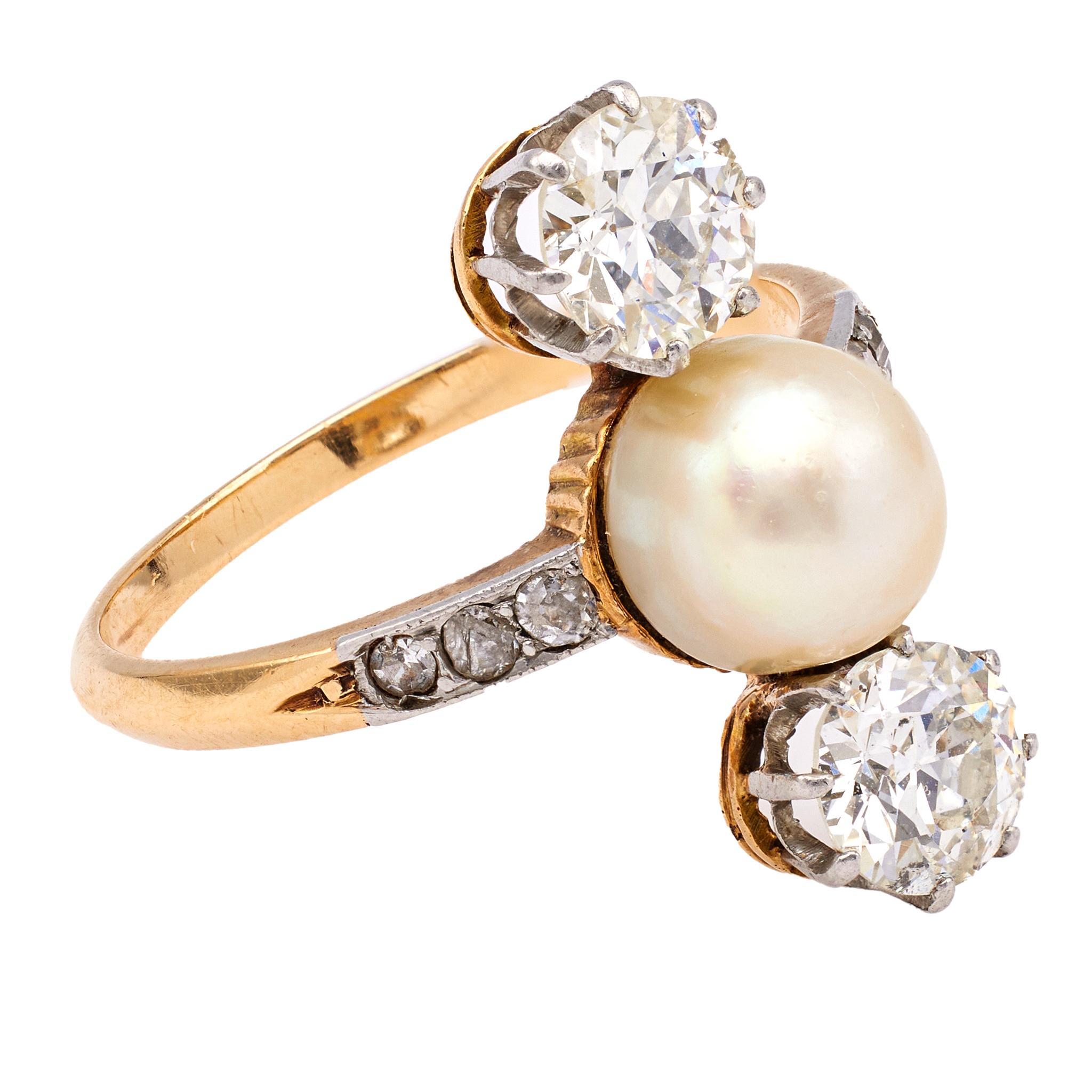Women's or Men's Edwardian Pearl and Diamond Platinum 18k Yellow Gold Ring For Sale