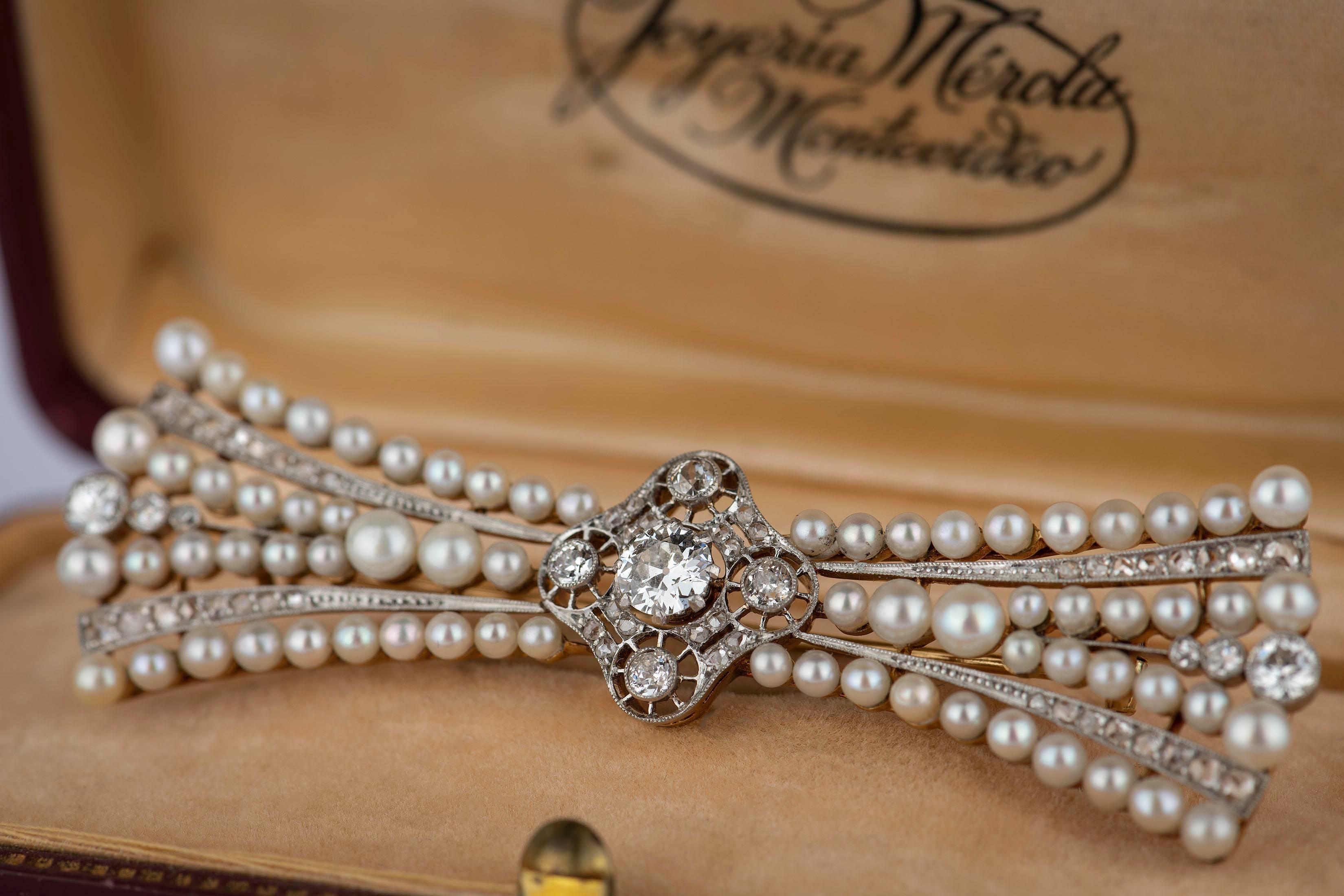 Edwardian Pearl and Diamond Platinum Brooch In Excellent Condition In Banbury, GB