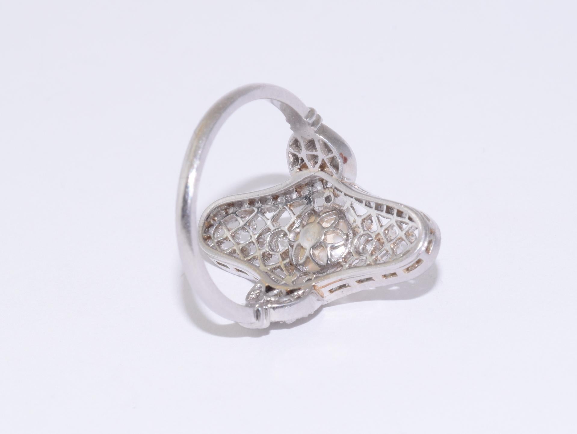 Ring aus edwardianischem Perlen und Diamanten (Rosenschliff) im Angebot