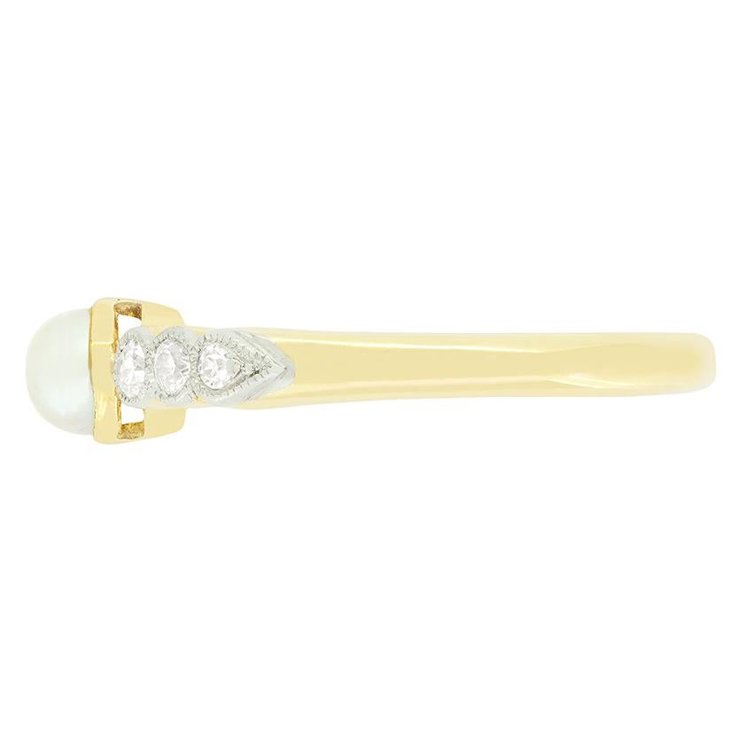 Edwardian Pearl and Diamond Solitaire Ring, c.1910s Eduardiano en venta