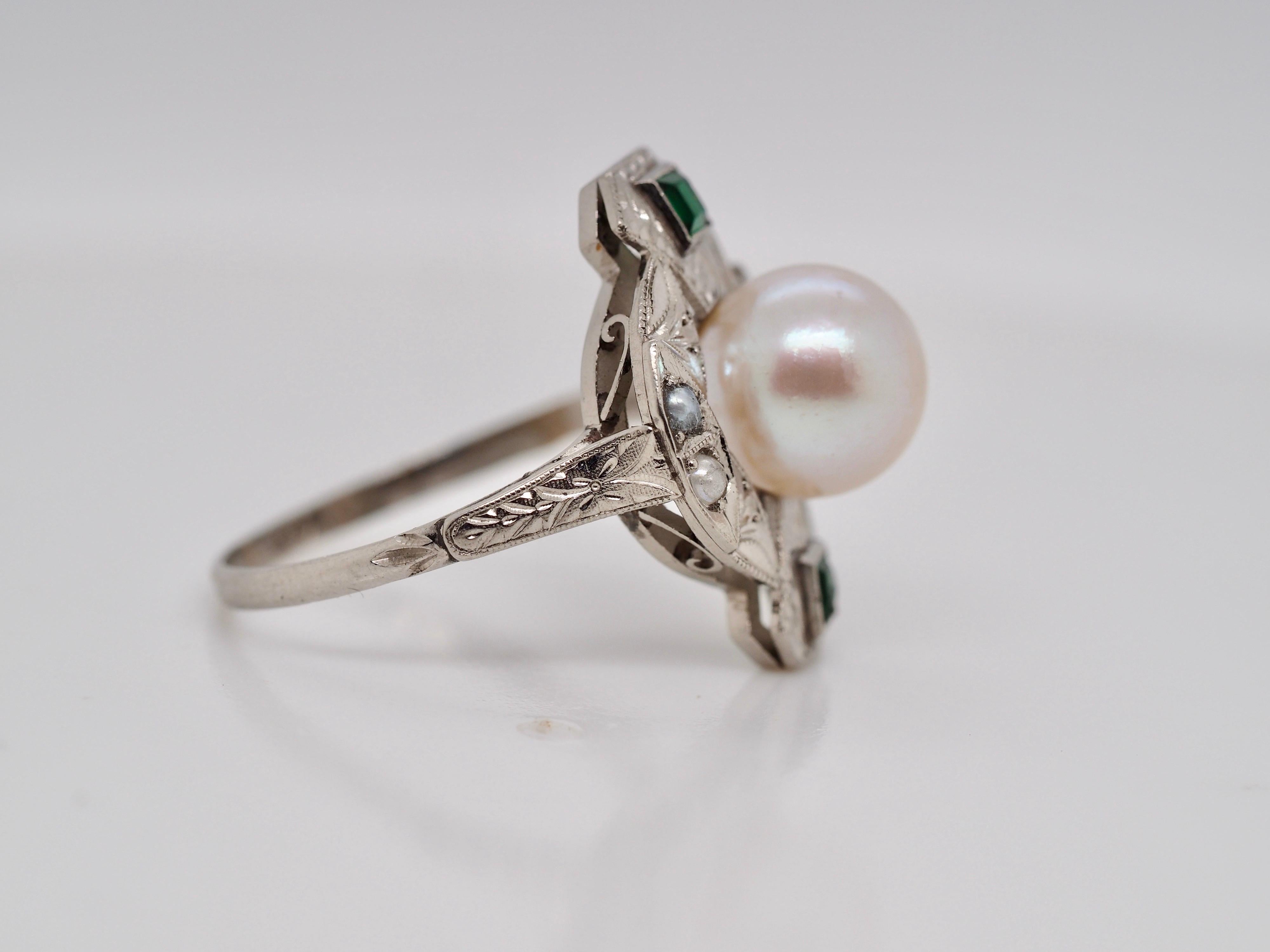 Edwardian Pearl and Emerald 18 Karat Ring, circa 1900s 1