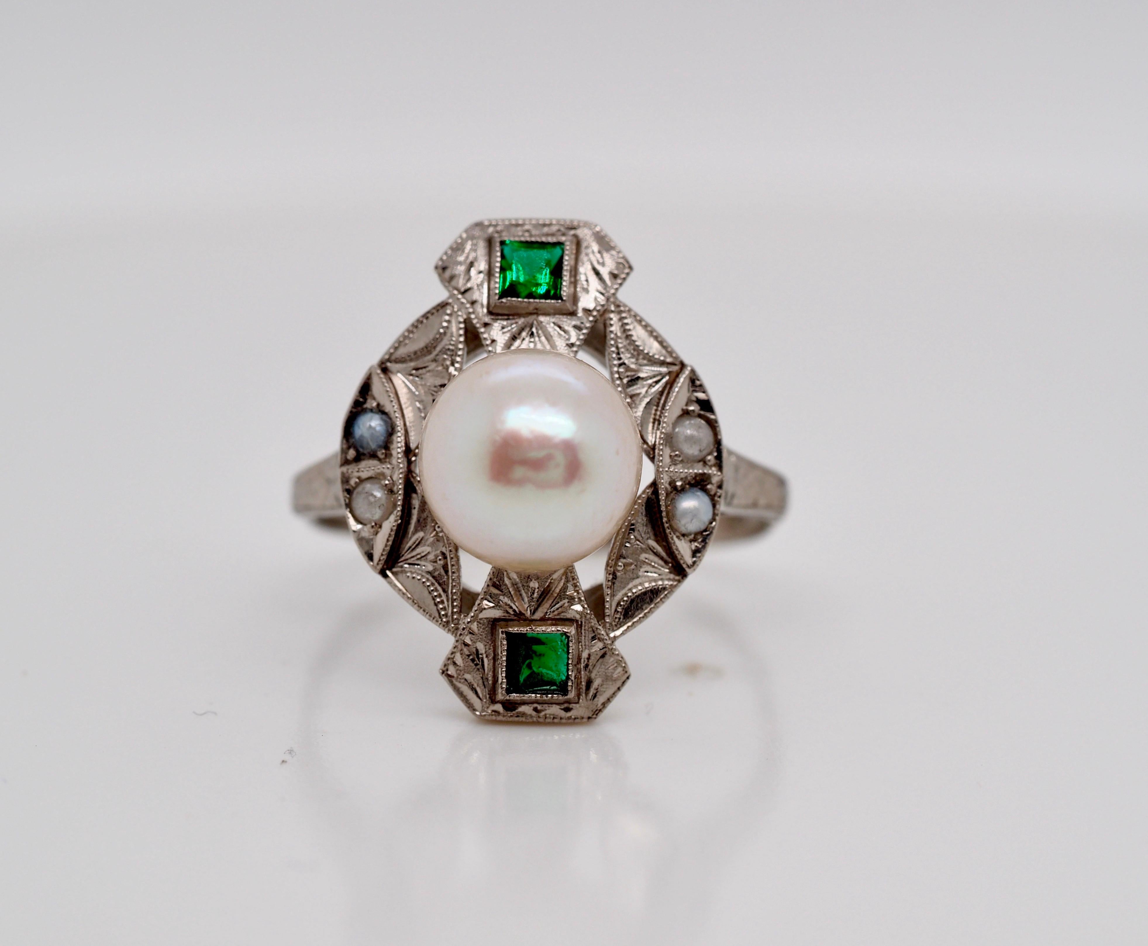 Edwardian Pearl and Emerald 18 Karat Ring, circa 1900s 2