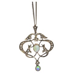 Halskette mit Anhänger aus 9 Karat Gold mit edwardianischen Perlen und Opal