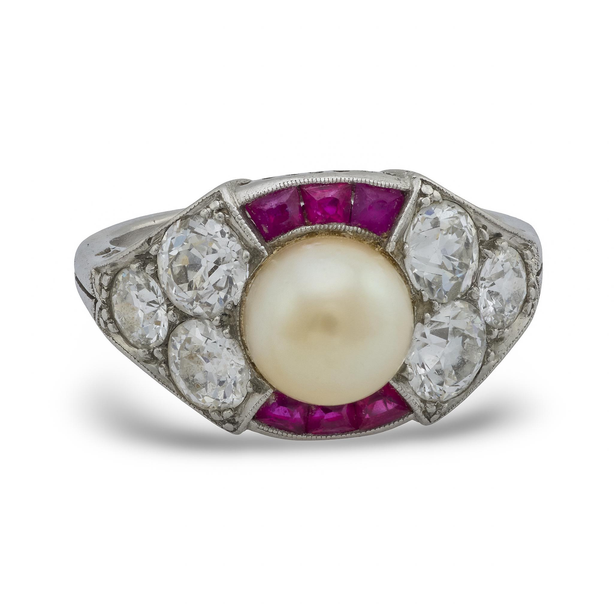 Edwardianischer Perlen-Diamant-Rubin-Cocktailring (Alteuropäischer Schliff) im Angebot