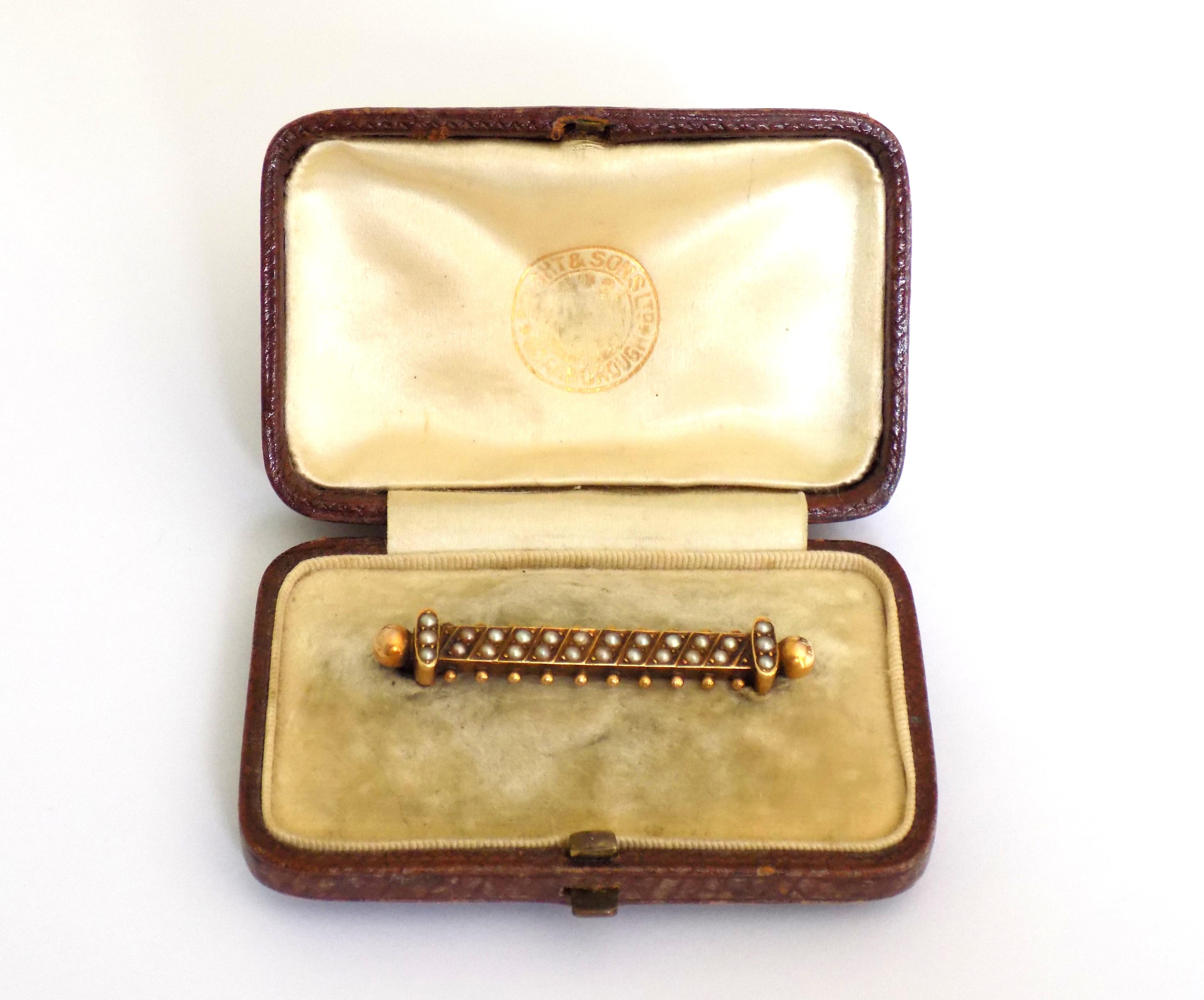 Edwardian Pearl Gold Bar Brooch 3