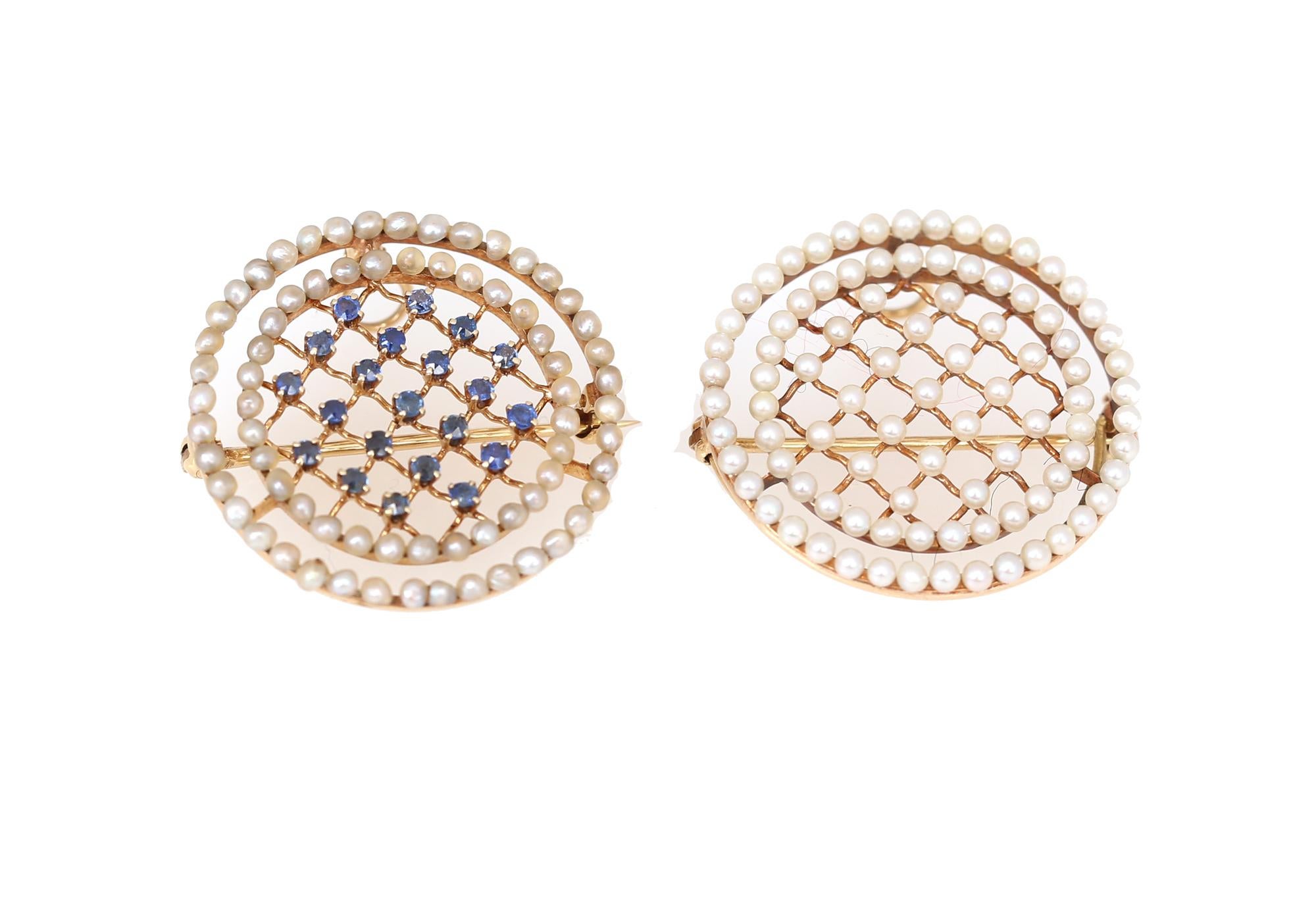 Paire de broches pendentifs édouardiennes en or jaune 14 carats avec perles et saphirs en vente 2