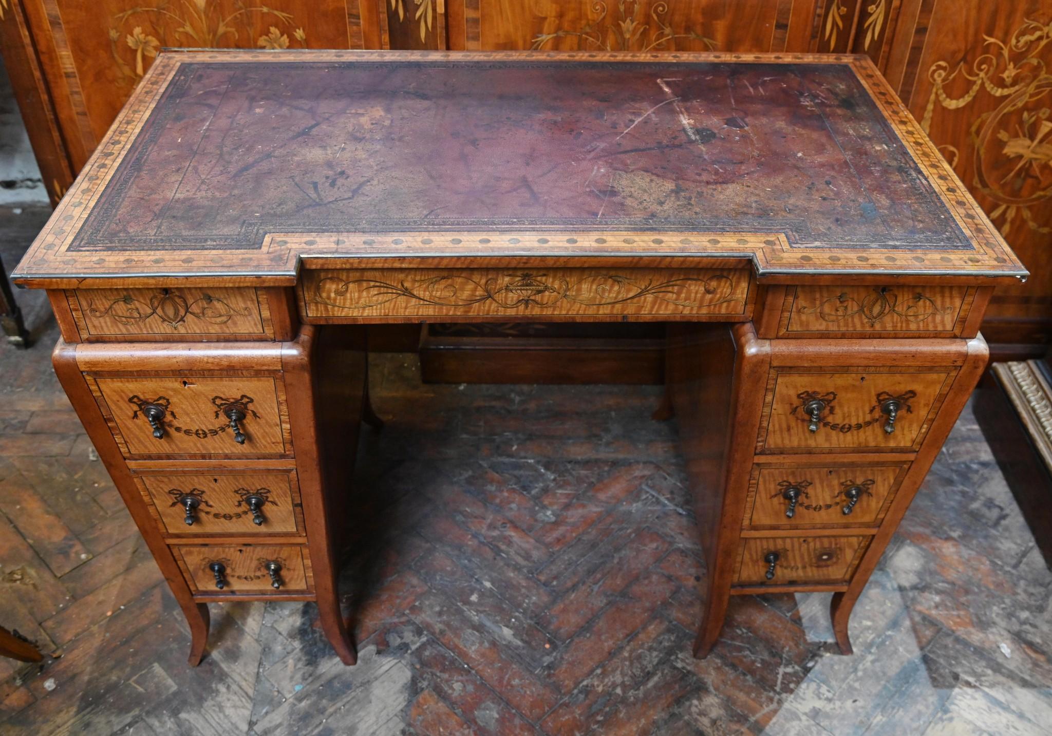 Edwardian Pedestal Desk Sheraton Inlay Writing Table 1900 For Sale 5