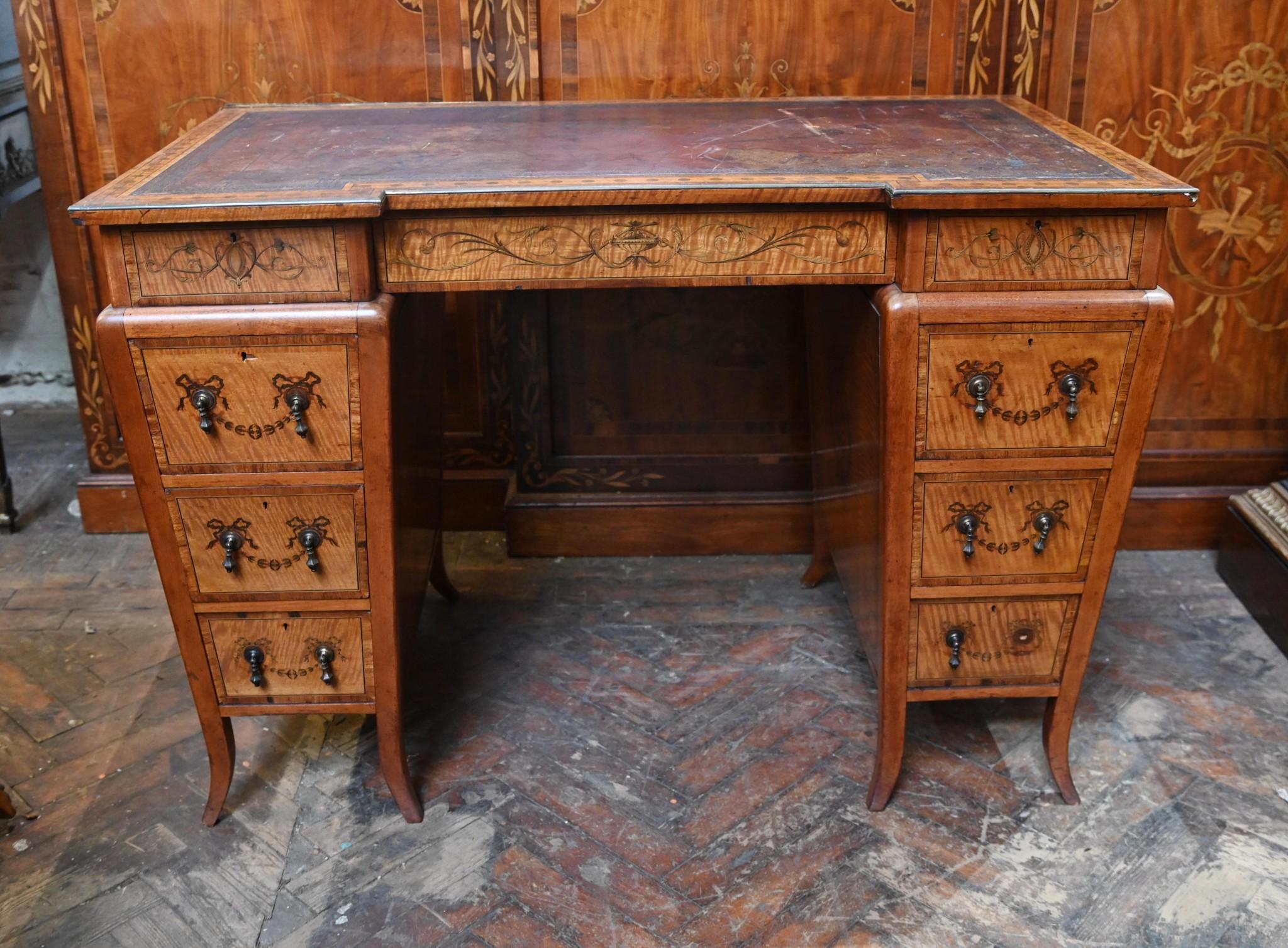 Edwardian Pedestal Desk Sheraton Inlay Writing Table 1900 For Sale 8