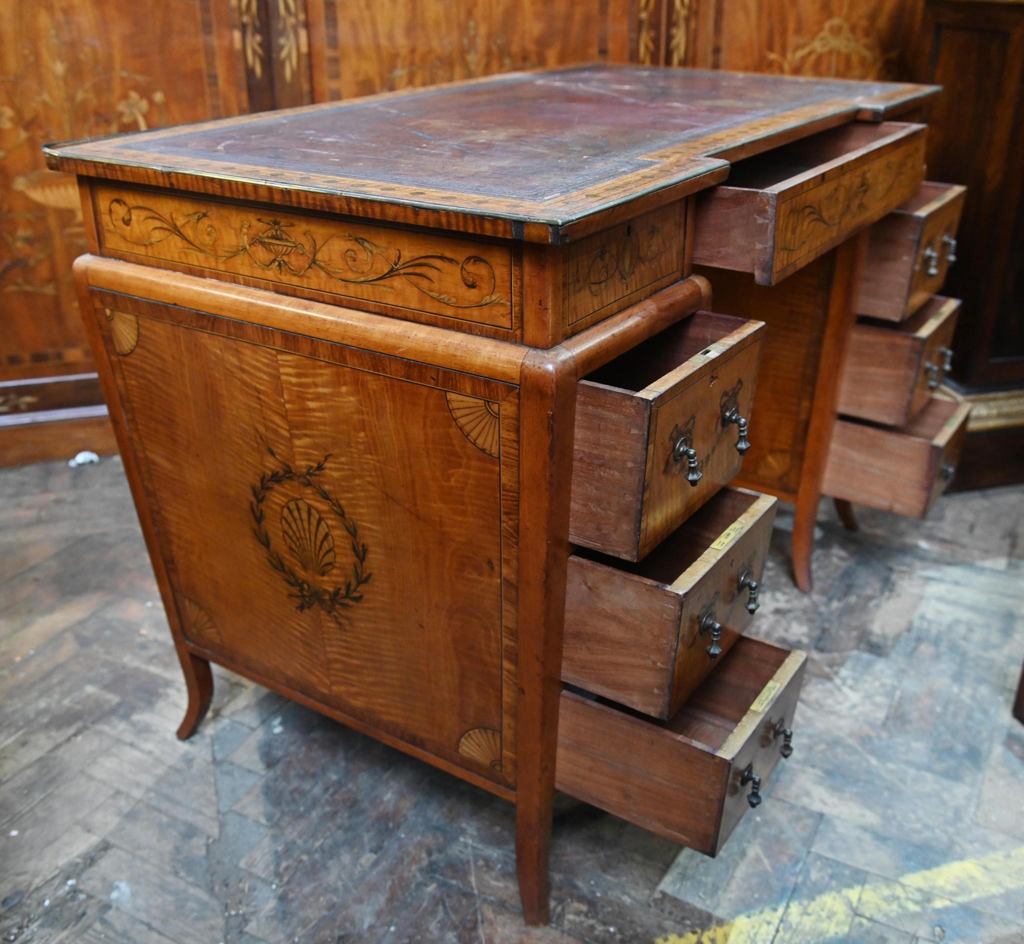Edwardian Pedestal Desk Sheraton Inlay Writing Table 1900 For Sale 2