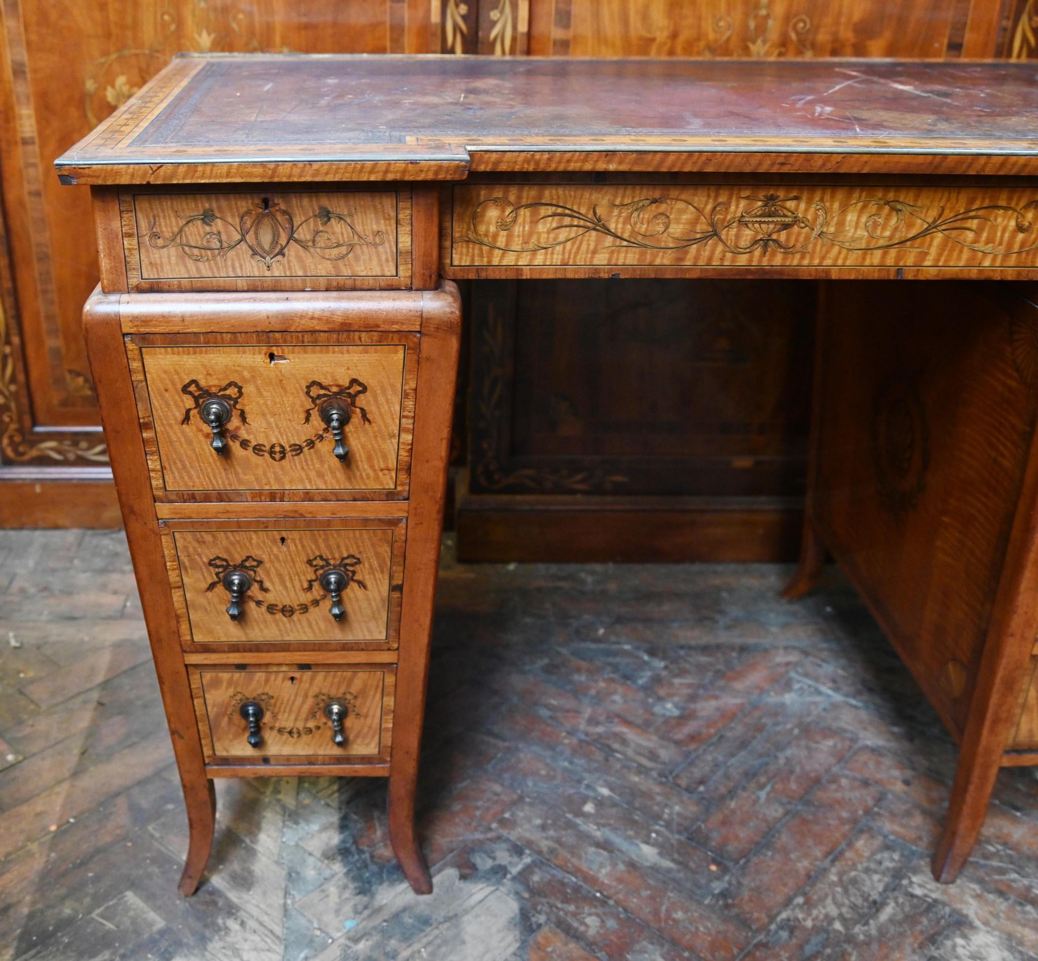 Edwardian Pedestal Desk Sheraton Inlay Writing Table 1900 For Sale 3