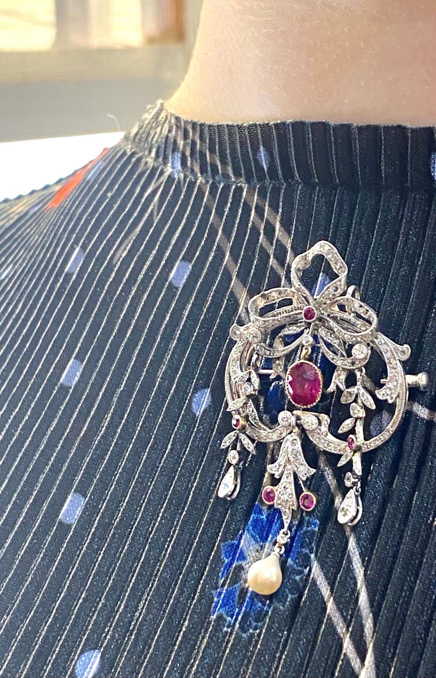Edwardian Pendant with Chain / Brooch Platinum, Gold, Diamonds and Birma Ruby For Sale 8