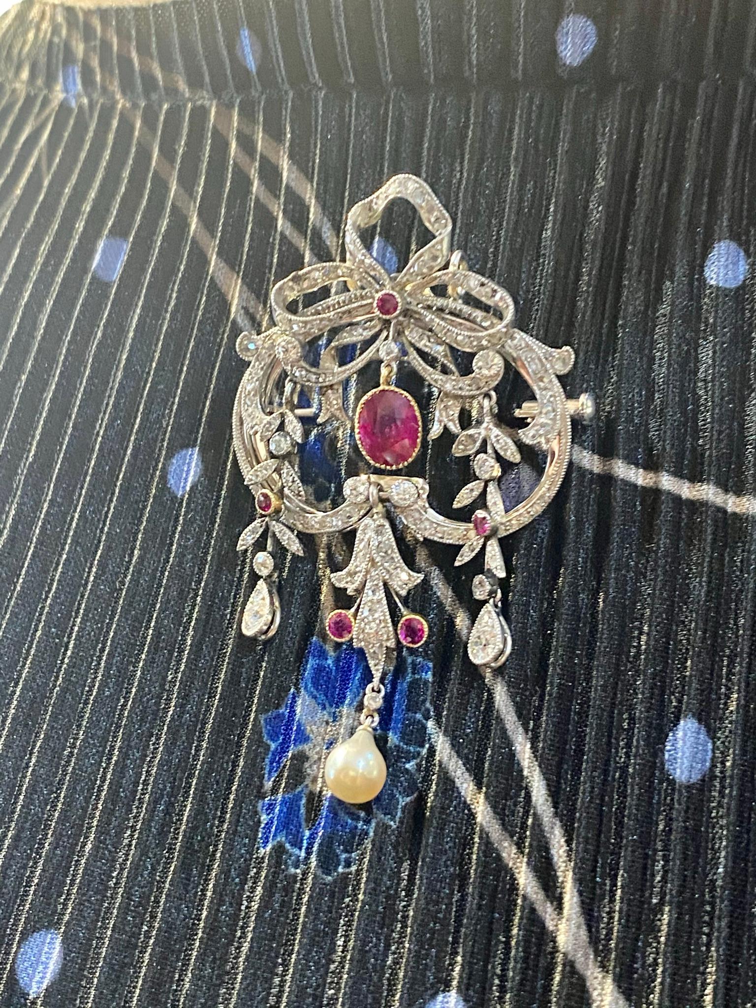 Edwardian Pendant with Chain / Brooch Platinum, Gold, Diamonds and Birma Ruby For Sale 9