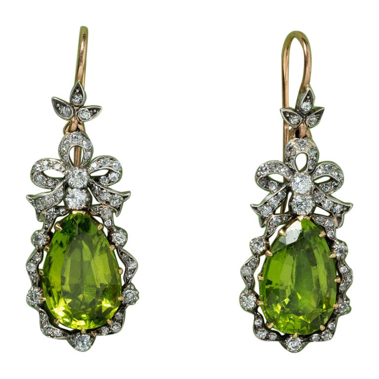 Boucles d'oreilles édouardiennes en péridot et diamants