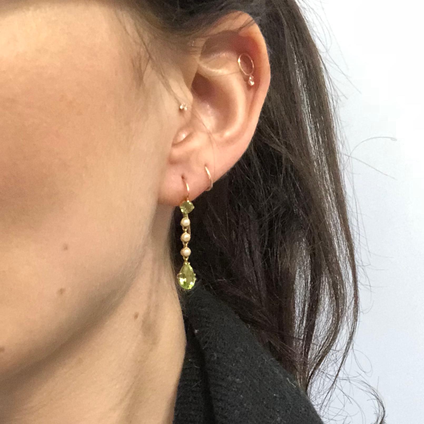 Women's or Men's Edwardian Peridot and Pearl 15 Carat Gold Drop Earrings