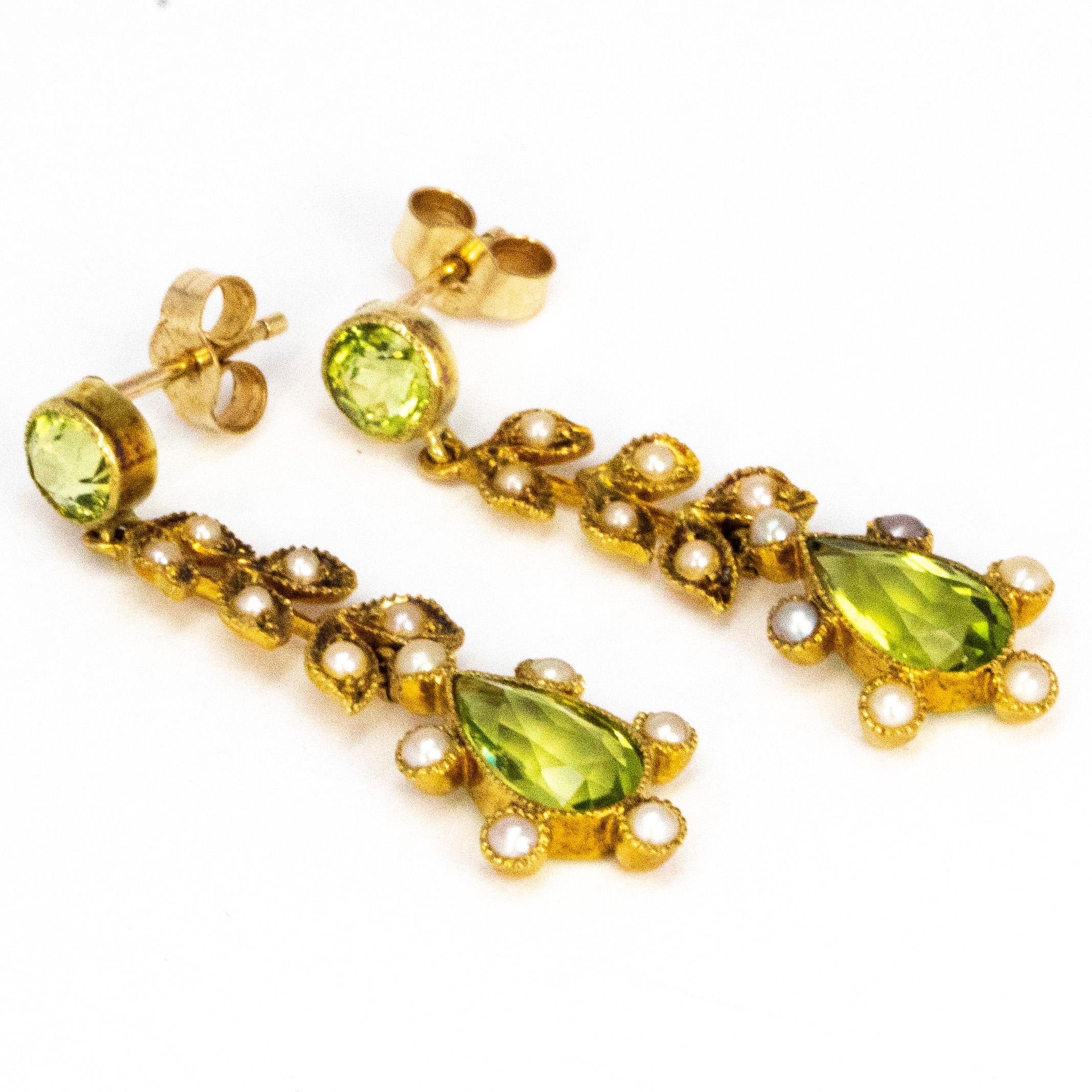 Edwardian Peridot and Pearl Drop Earrings In Good Condition In Chipping Campden, GB