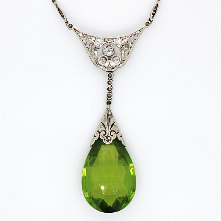 Briolette Cut Edwardian Peridot Briolette and Diamond Necklace, circa 1910s For Sale