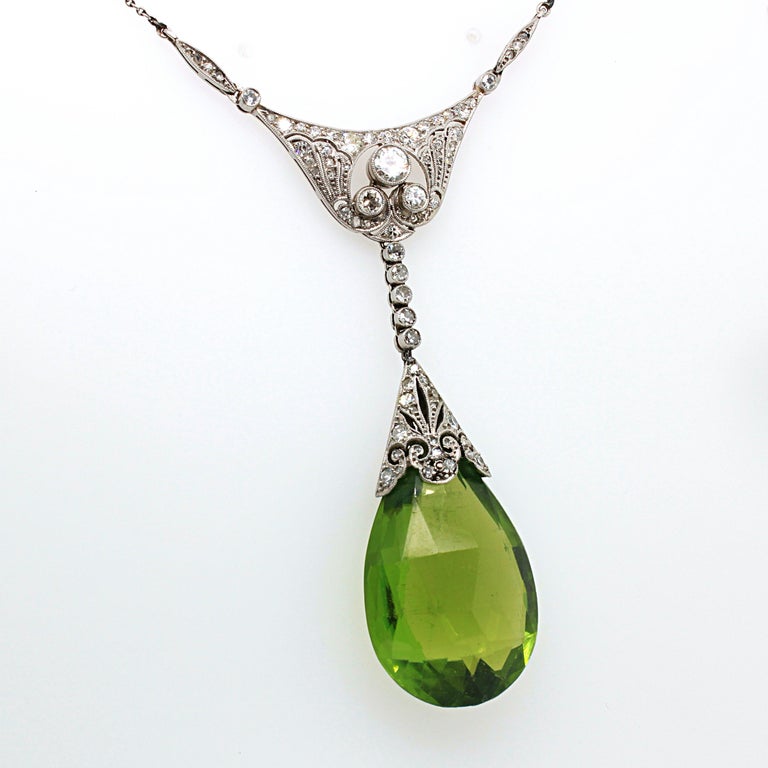 Women's Edwardian Peridot Briolette and Diamond Necklace, circa 1910s For Sale