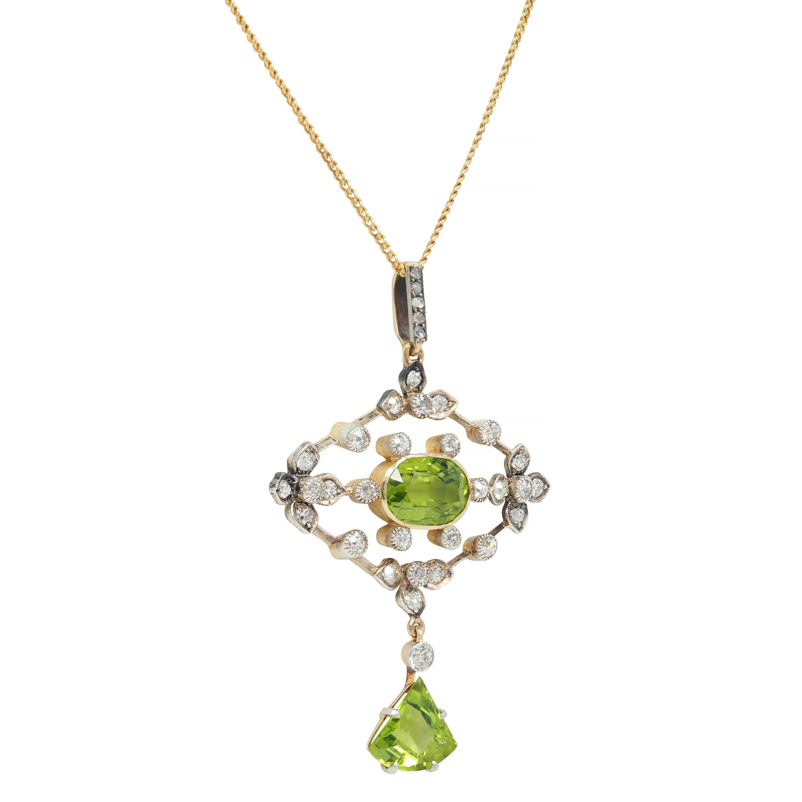 Edwardian Peridot Diamond 18 Karat Gold Silver Floral Drop Pendant Necklace In Excellent Condition In Philadelphia, PA