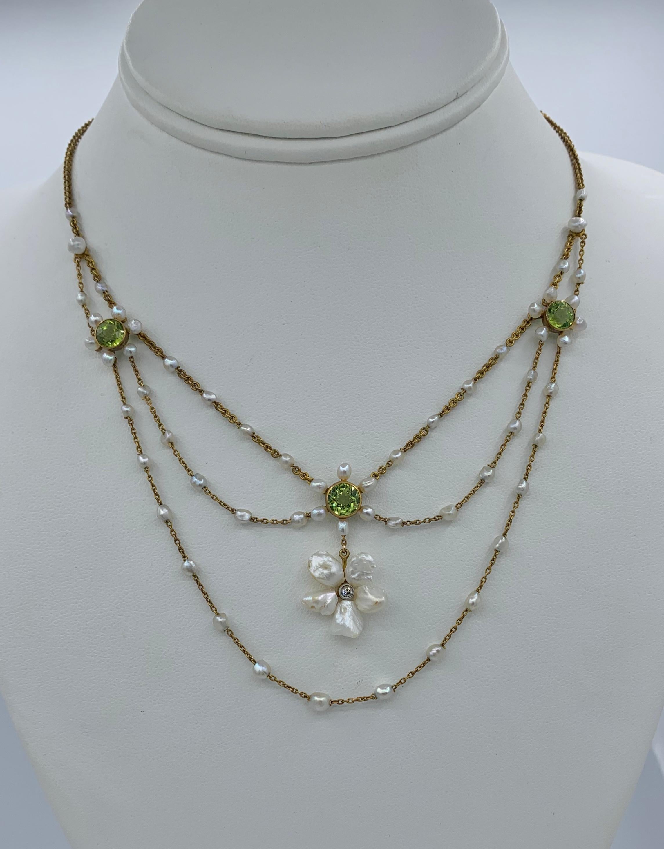 Women's Edwardian Peridot Old Mine Diamond Pearl Festoon Swag Necklace Antique Gold For Sale