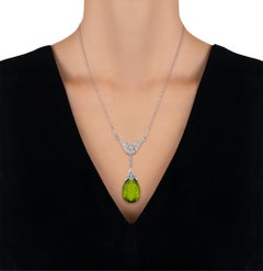 Edwardian Peridot Pendant, 30.00 carats