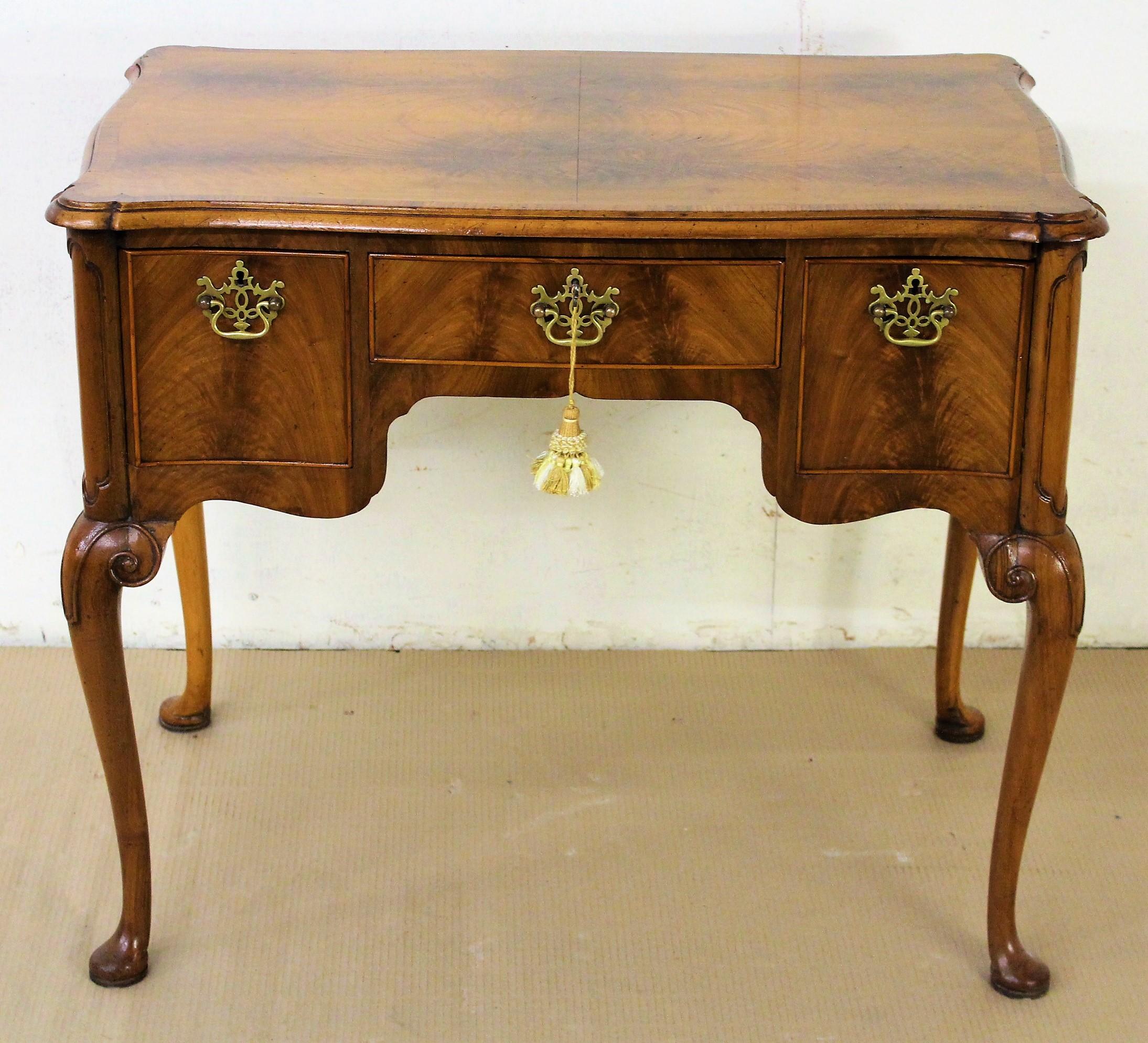 Edwardian Period Burr Walnut Lamp Table For Sale 2