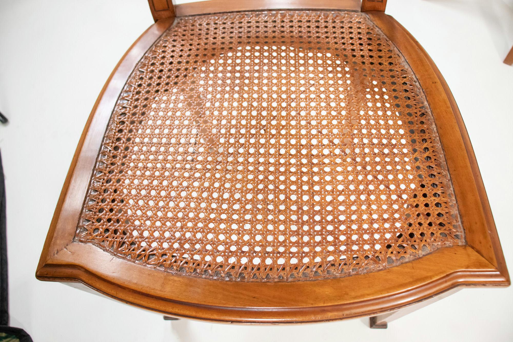 Ensemble de salle à manger anglais d'époque édouardienne d'inspiration Hepplewhite en bois de citronnier en vente 7