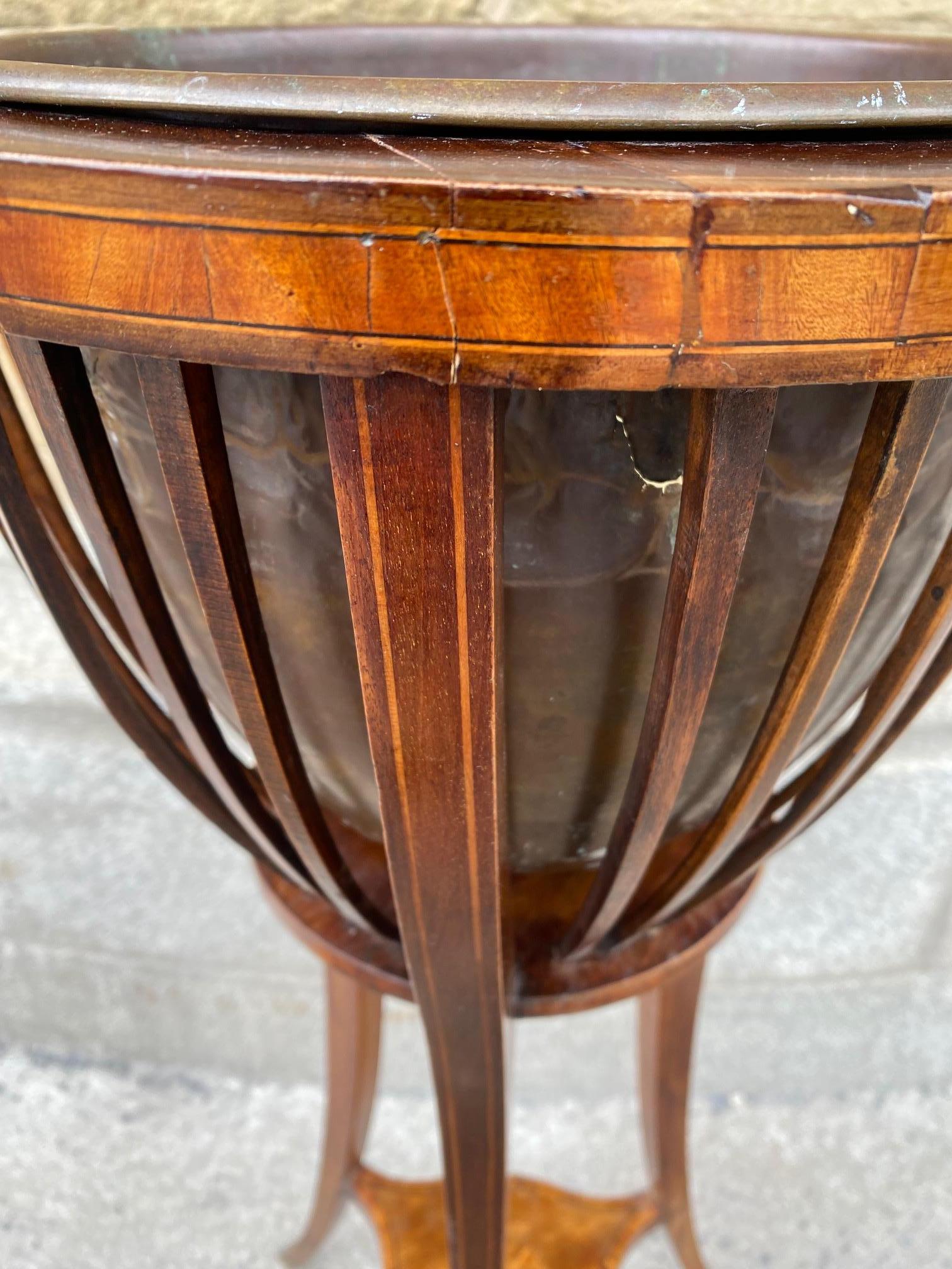Late 19th Century Edwardian Period Mahogany Planter  For Sale
