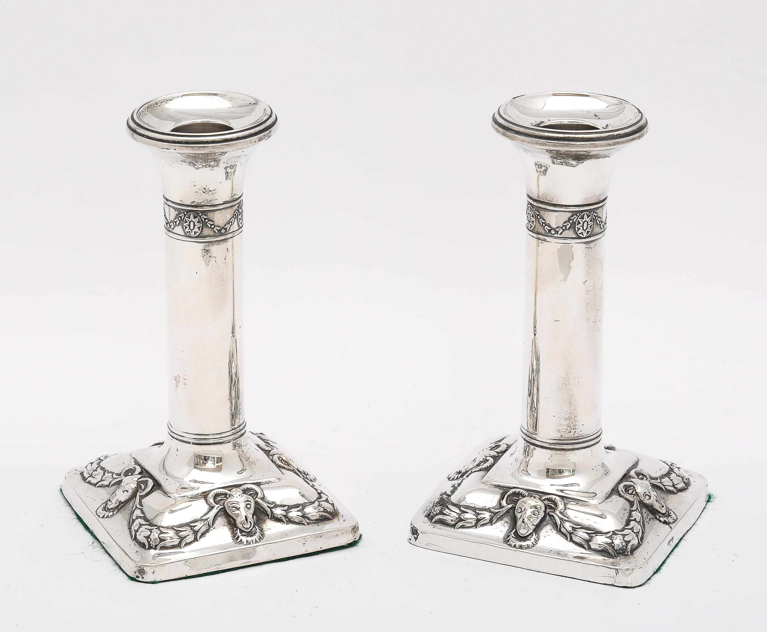 Edwardian Period  Pair of Sterling Silver Neoclassical-Style Candlesticks In Good Condition In New York, NY