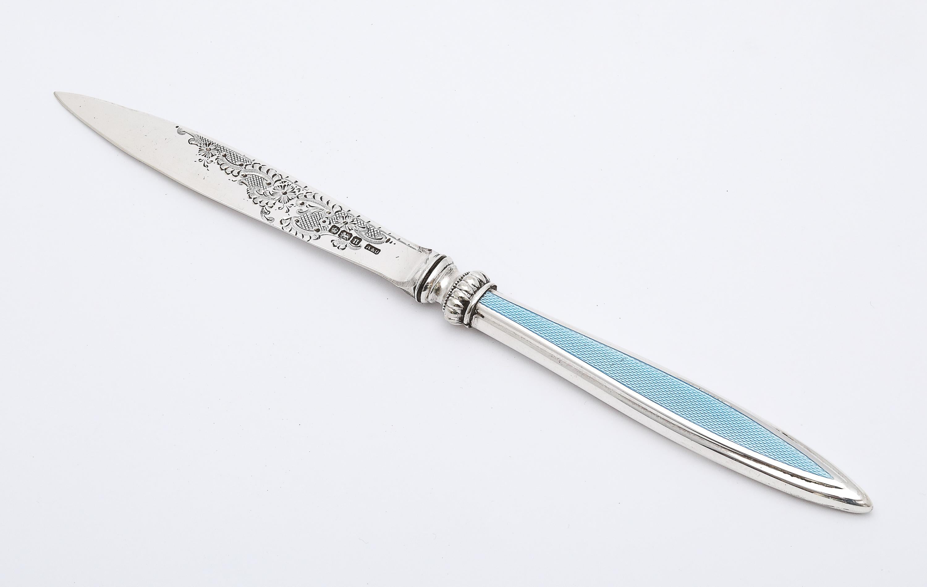 Brieföffner aus Sterlingsilber und blauer Guilloche-Emaille aus der Edwardianischen Periode (Englisch) im Angebot