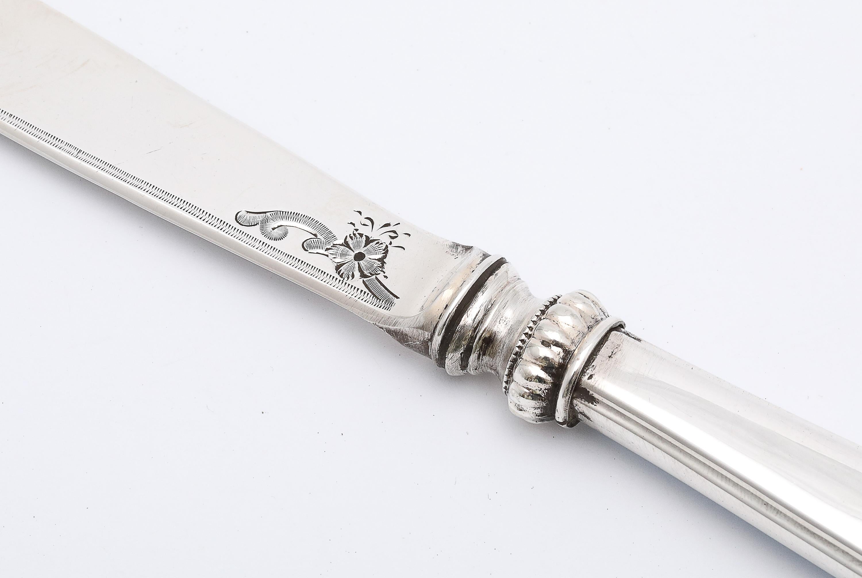 Brieföffner aus Sterlingsilber und blauer Guilloche-Emaille aus der Edwardianischen Periode (Frühes 20. Jahrhundert) im Angebot