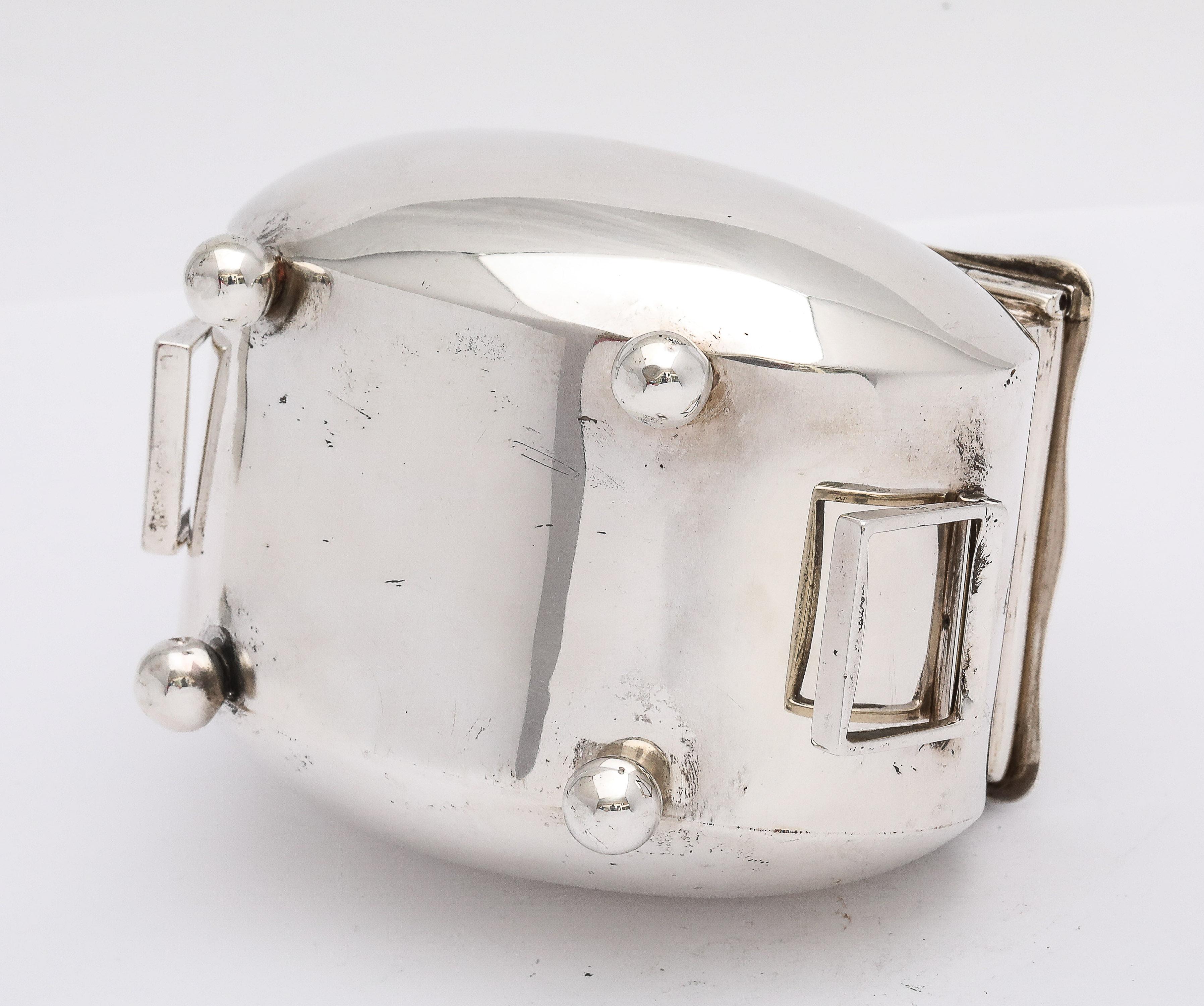 Edwardian Period Sterling Silver Ball-Footed Tea Caddy With HInged Lid For Sale 8