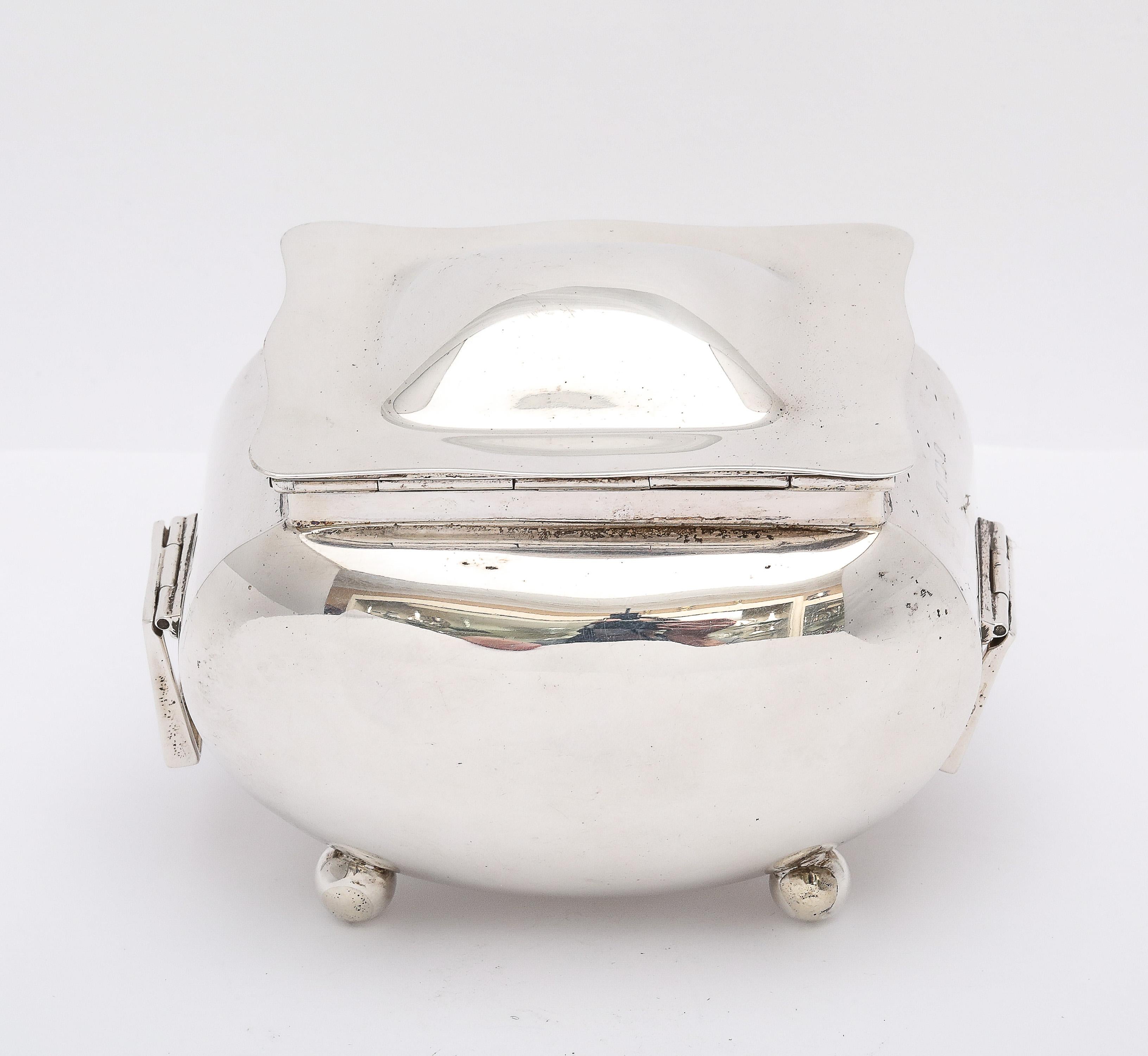 Edwardian Period Sterling Silver Ball-Footed Tea Caddy With HInged Lid For Sale 1