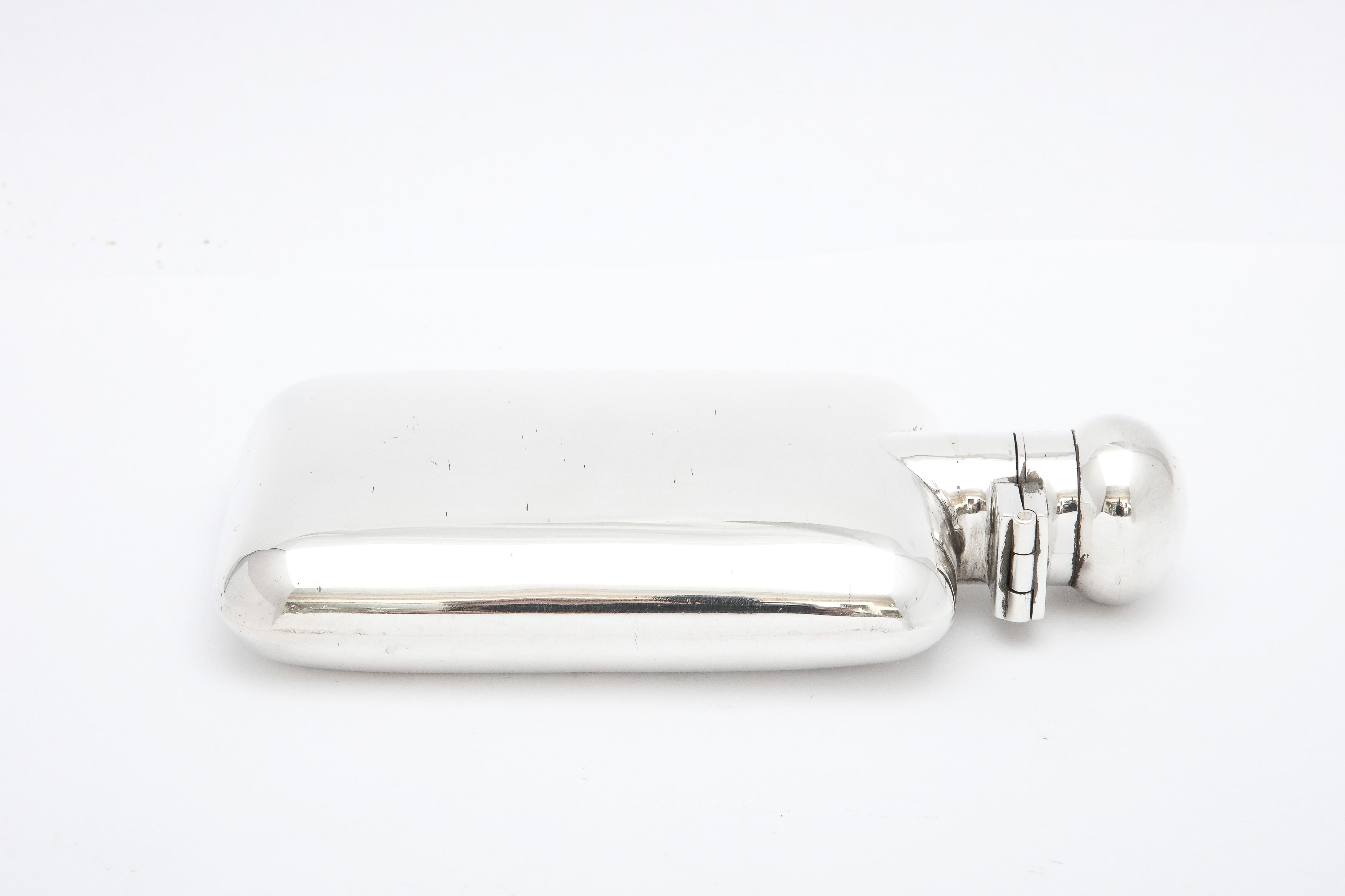 Edwardian Period Sterling Silver Flask with Hinged Lid For Sale 3