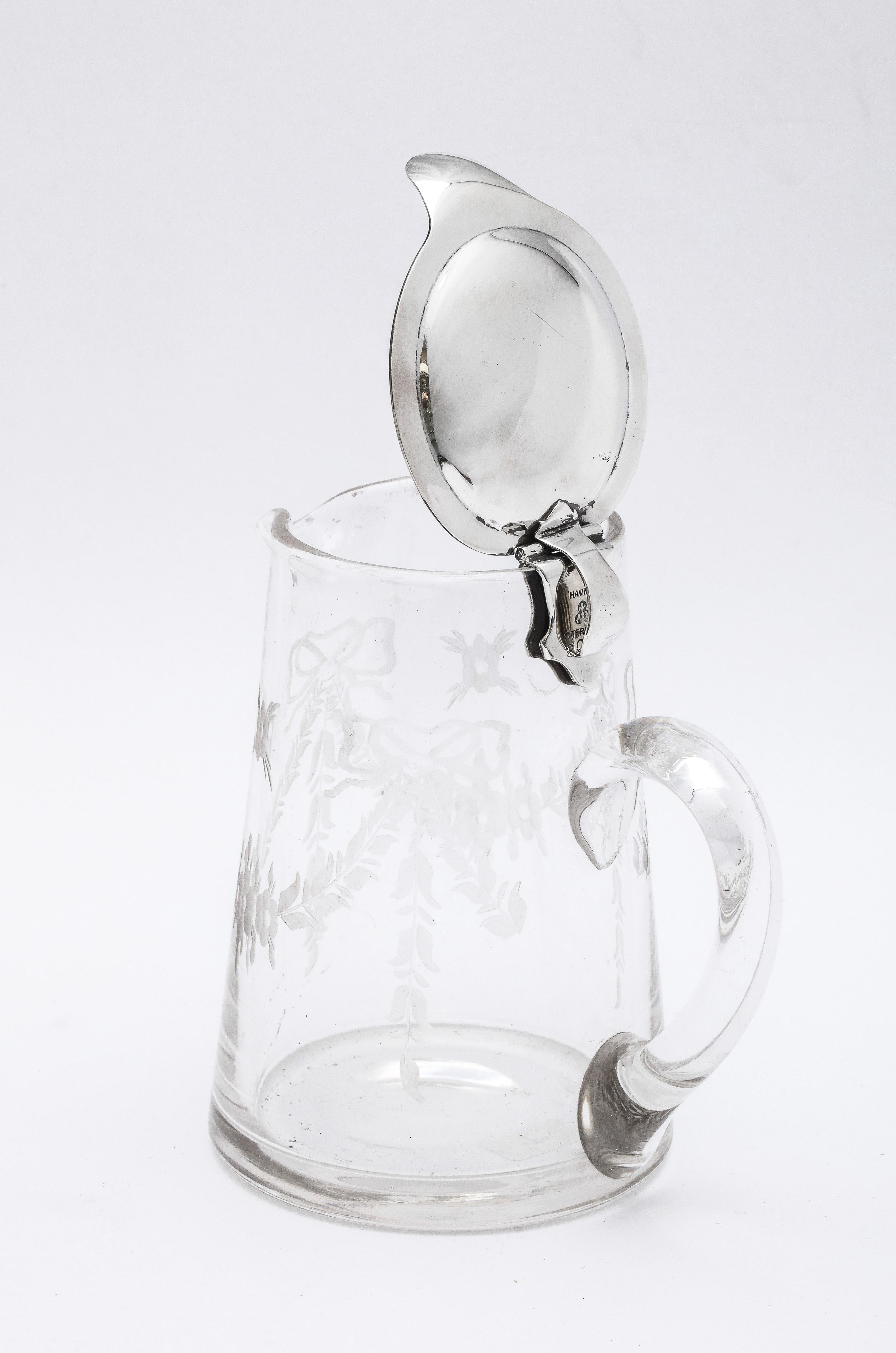 Edwardian Period Sterling Silver-Mounted Etched Glass Syrup Jug By Hawkes For Sale 6