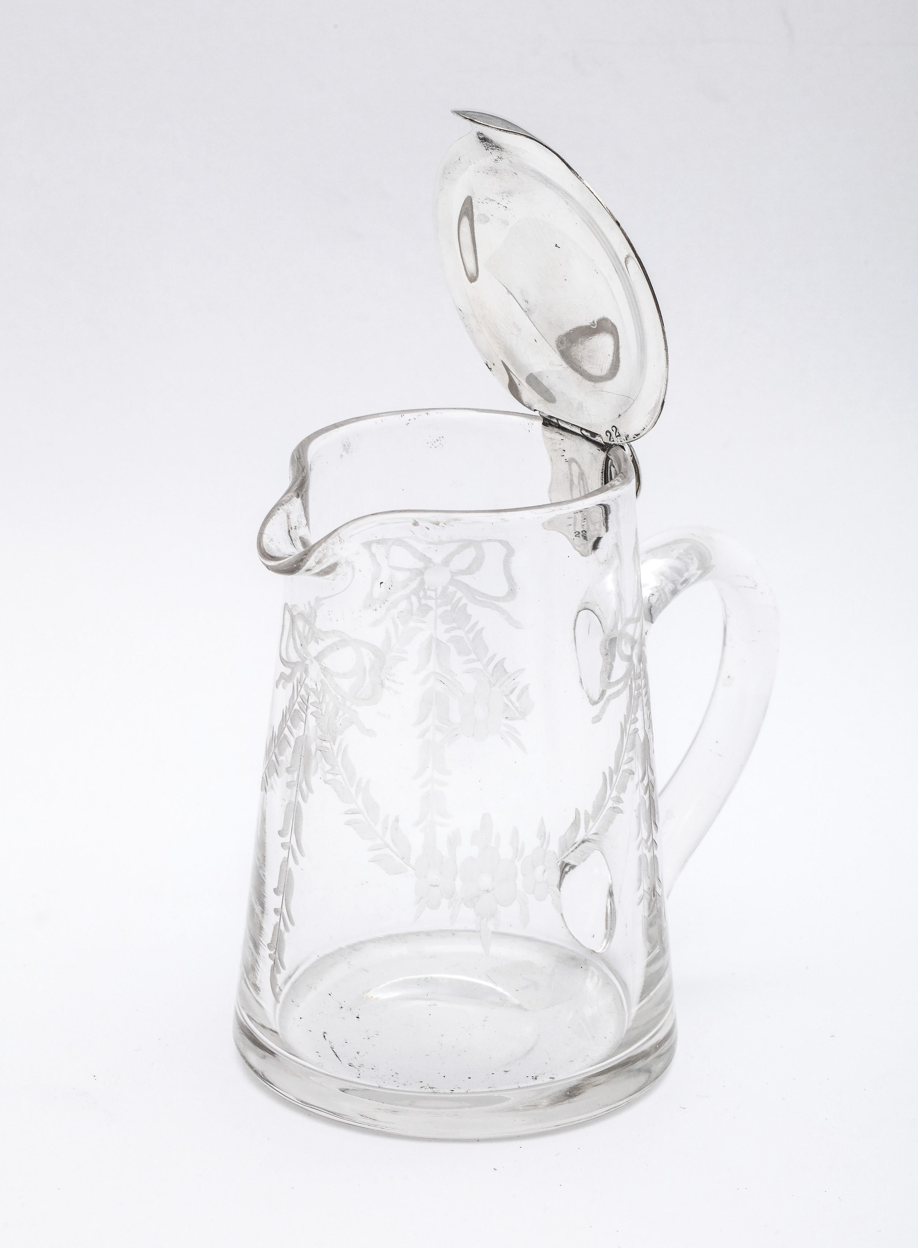 Edwardian Period Sterling Silver-Mounted Etched Glass Syrup Jug By Hawkes For Sale 7