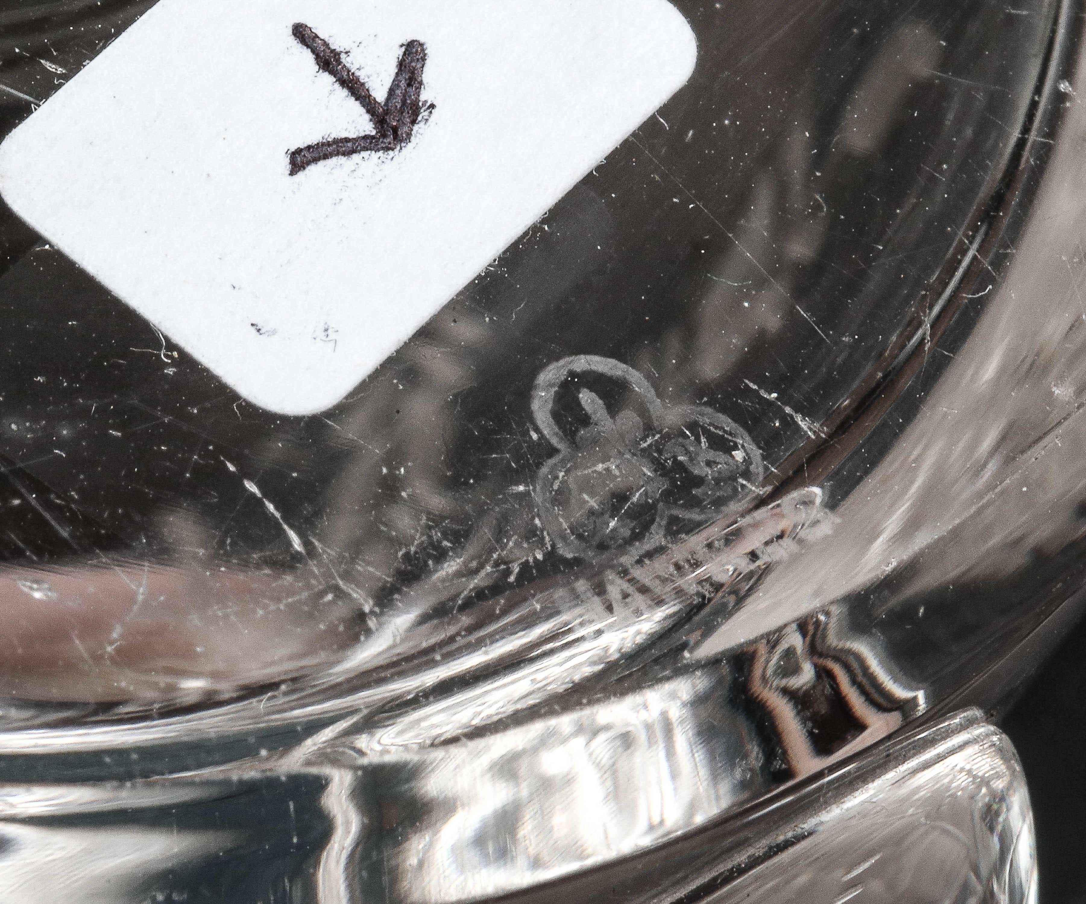 Syrup-Krug aus geätztem Glas mit Sterlingsilberbeschlägen aus der Edwardianischen Periode von Hawkes im Angebot 10