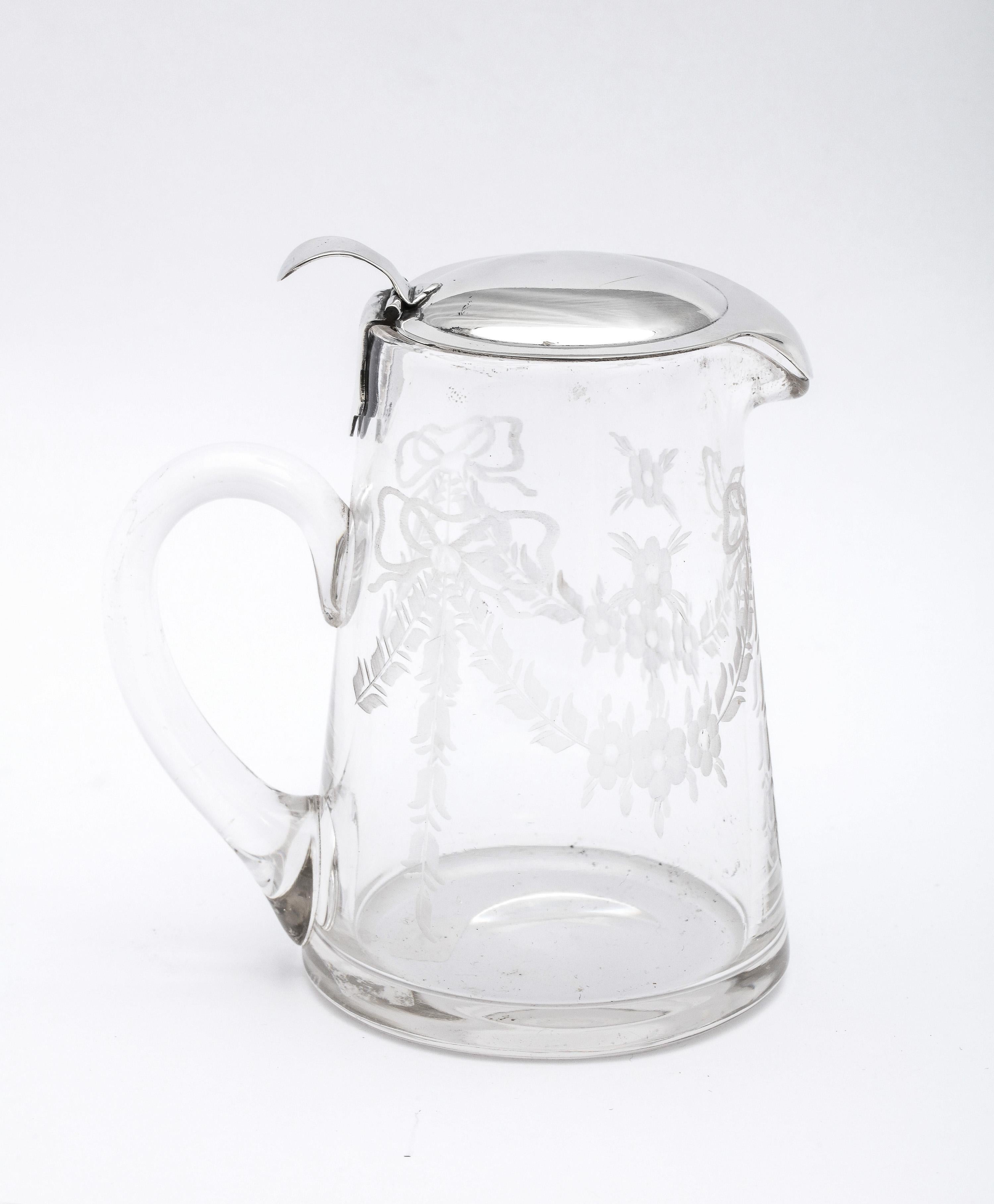 Edwardian Period Sterling Silver-Mounted Etched Glass Syrup Jug By Hawkes For Sale 1