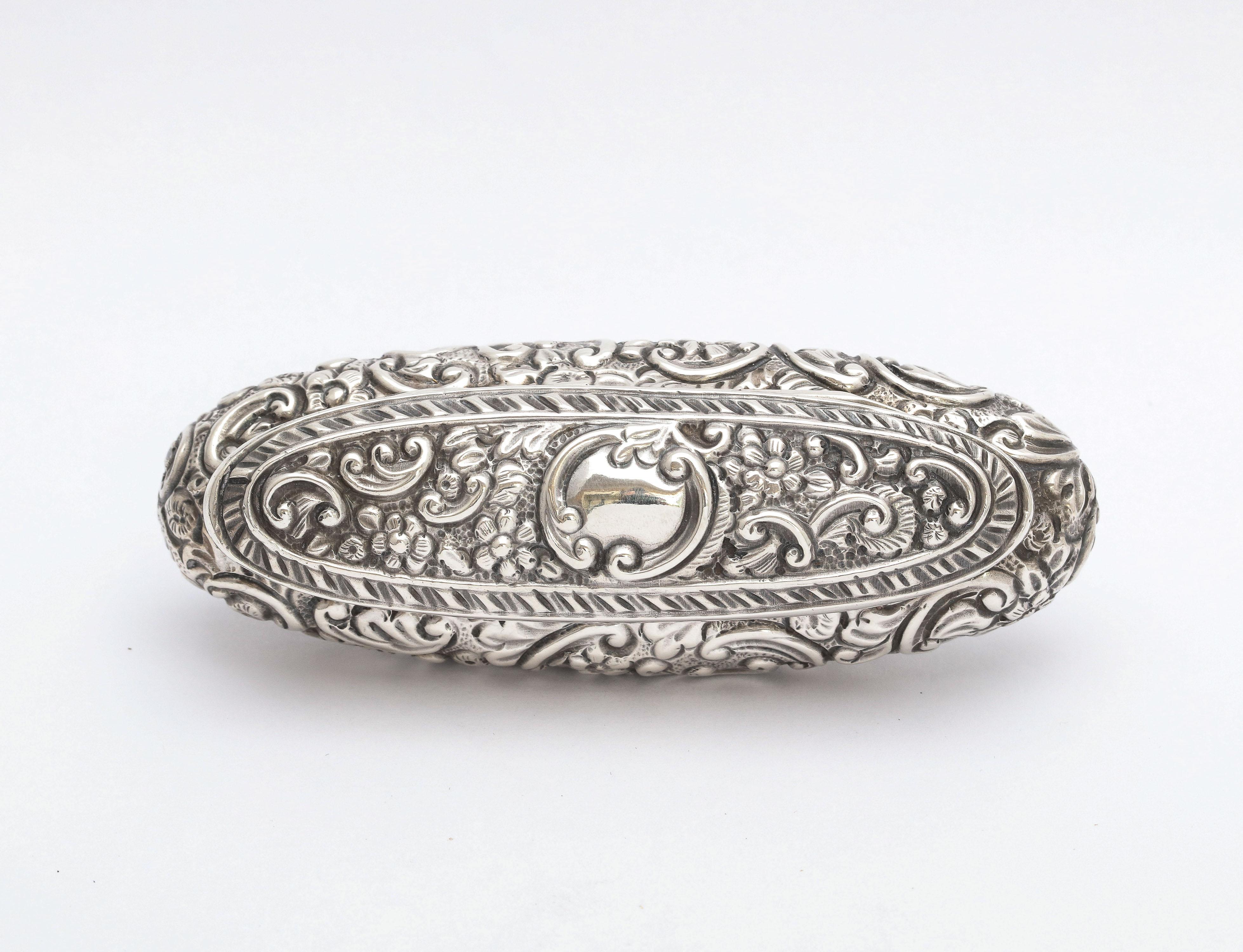 Edwardian Period Sterling Silver Oval Trinkets Box with Hinged Lid 7