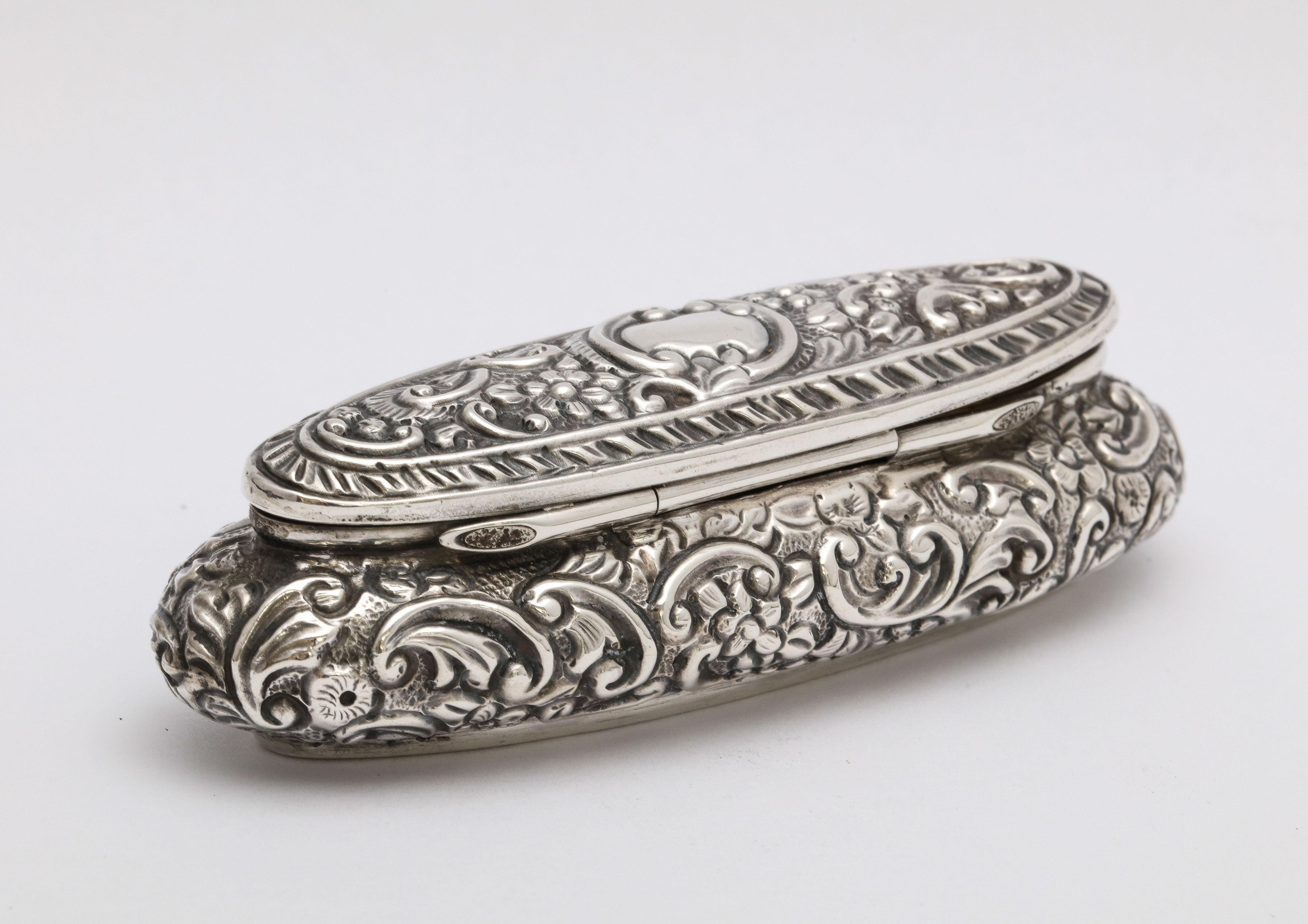 Early 20th Century Edwardian Period Sterling Silver Oval Trinkets Box with Hinged Lid