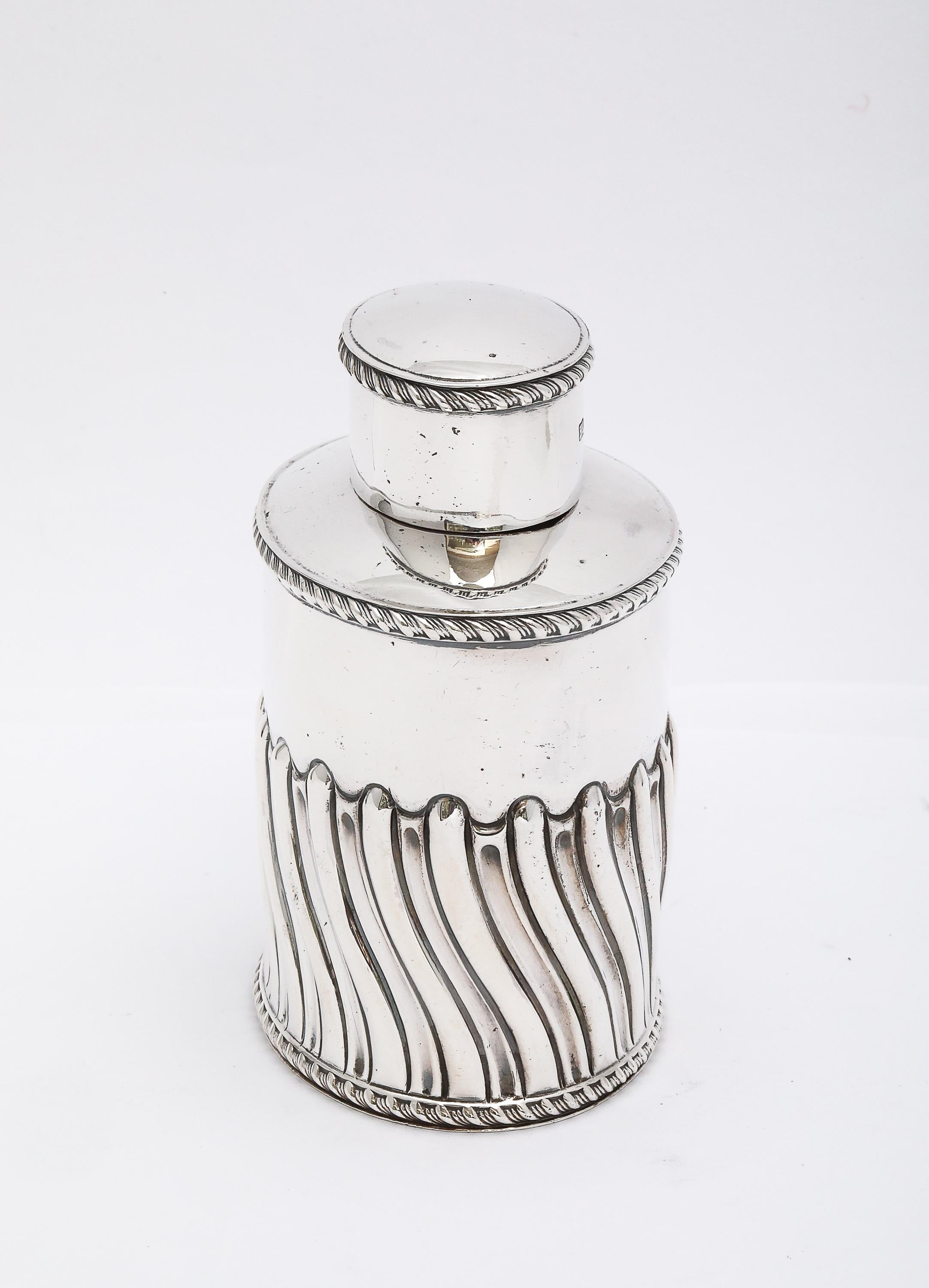 Edwardian Periode Sterling Silber Tee Caddy im Zustand „Gut“ im Angebot in New York, NY
