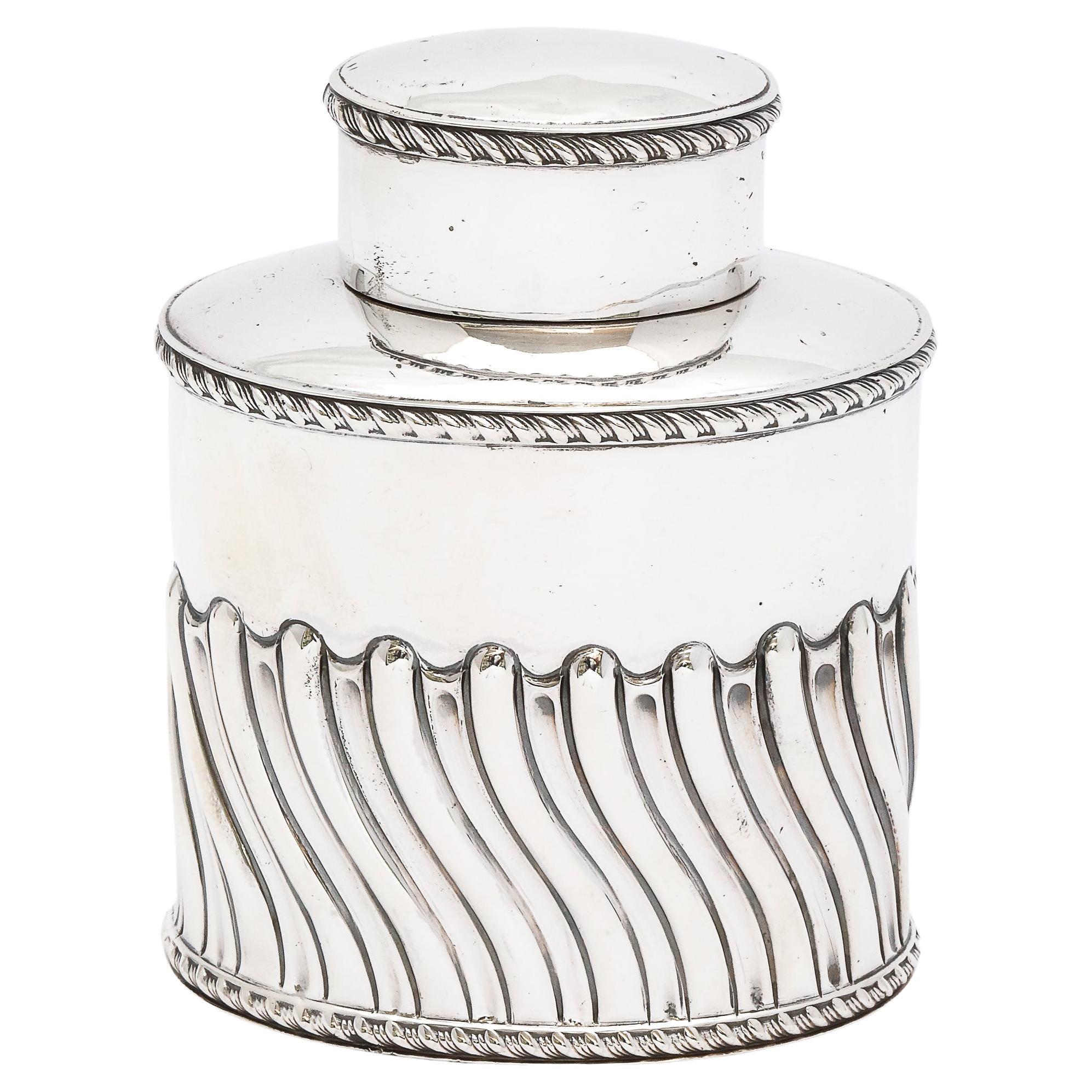 Boîte à thé en argent sterling d'époque édouardienne